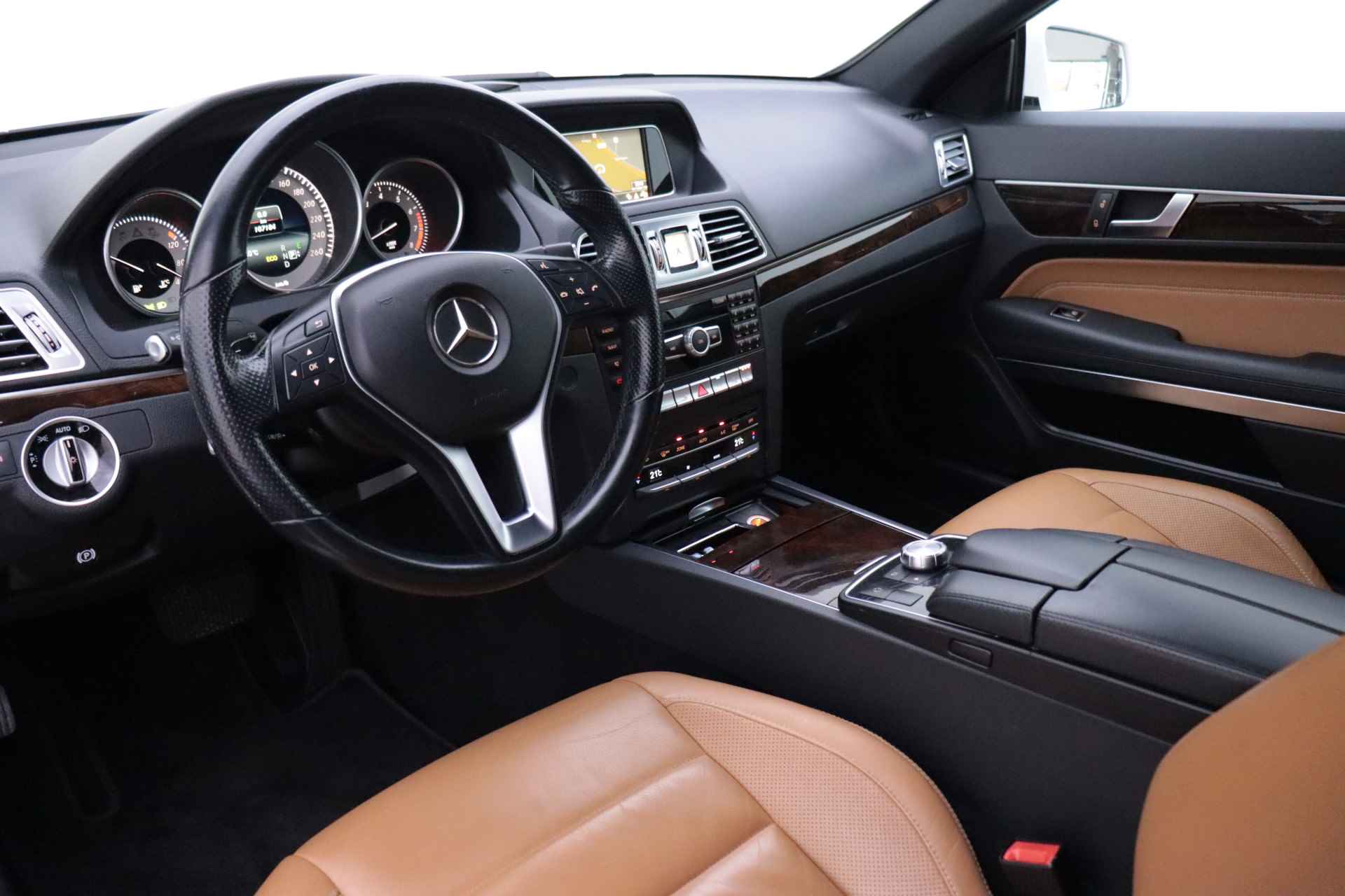 Mercedes-Benz E-Klasse Coupé 200Aut Ambition FULL LED/NAVI/LEDER/STOELVERW./LMV 19''/PDC - 17/26