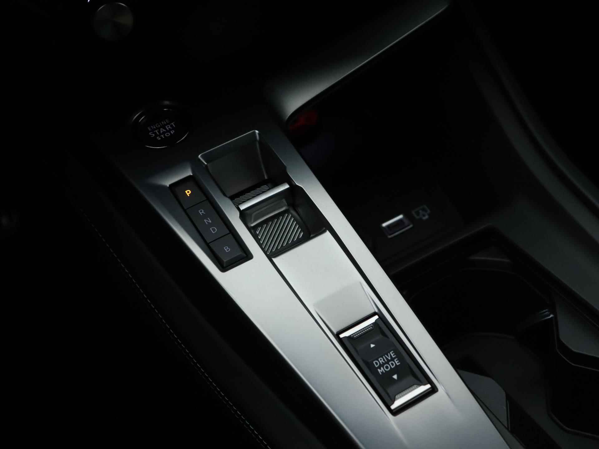 Peugeot 308 SW Hybrid GT 225pk Automaat | Navigatie | Elektrisch Bedienbare Achterklep | Lederen Bekleding | Licht Metalen Velgen 18"| Adaptieve Cruise Control - 26/42