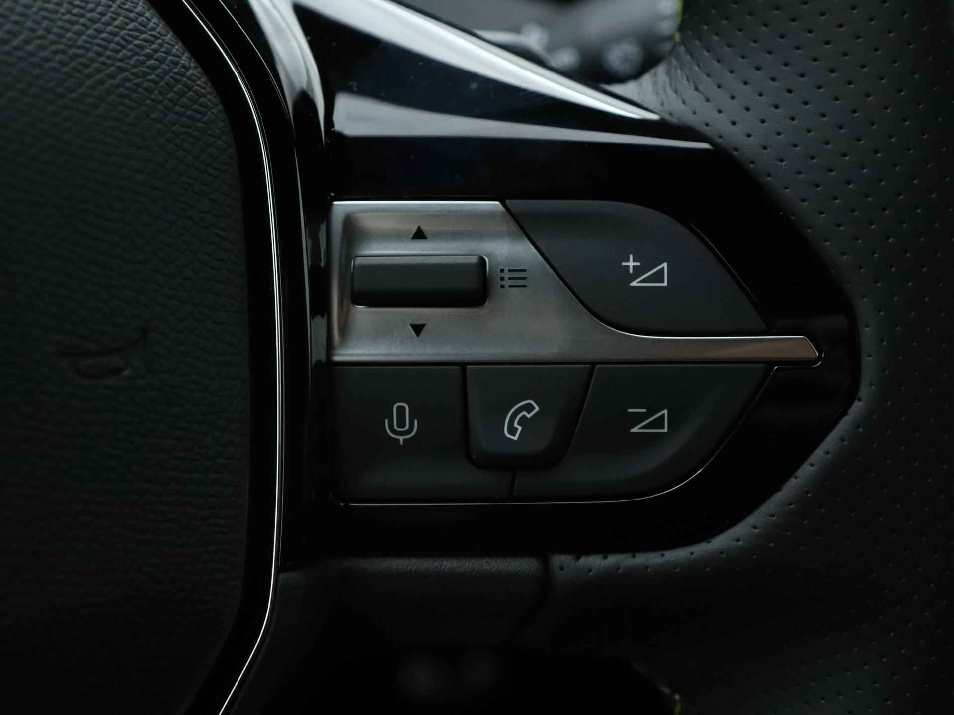 Peugeot 308 SW Hybrid GT 225pk Automaat | Navigatie | Elektrisch Bedienbare Achterklep | Lederen Bekleding | Licht Metalen Velgen 18"| Adaptieve Cruise Control - 29/42