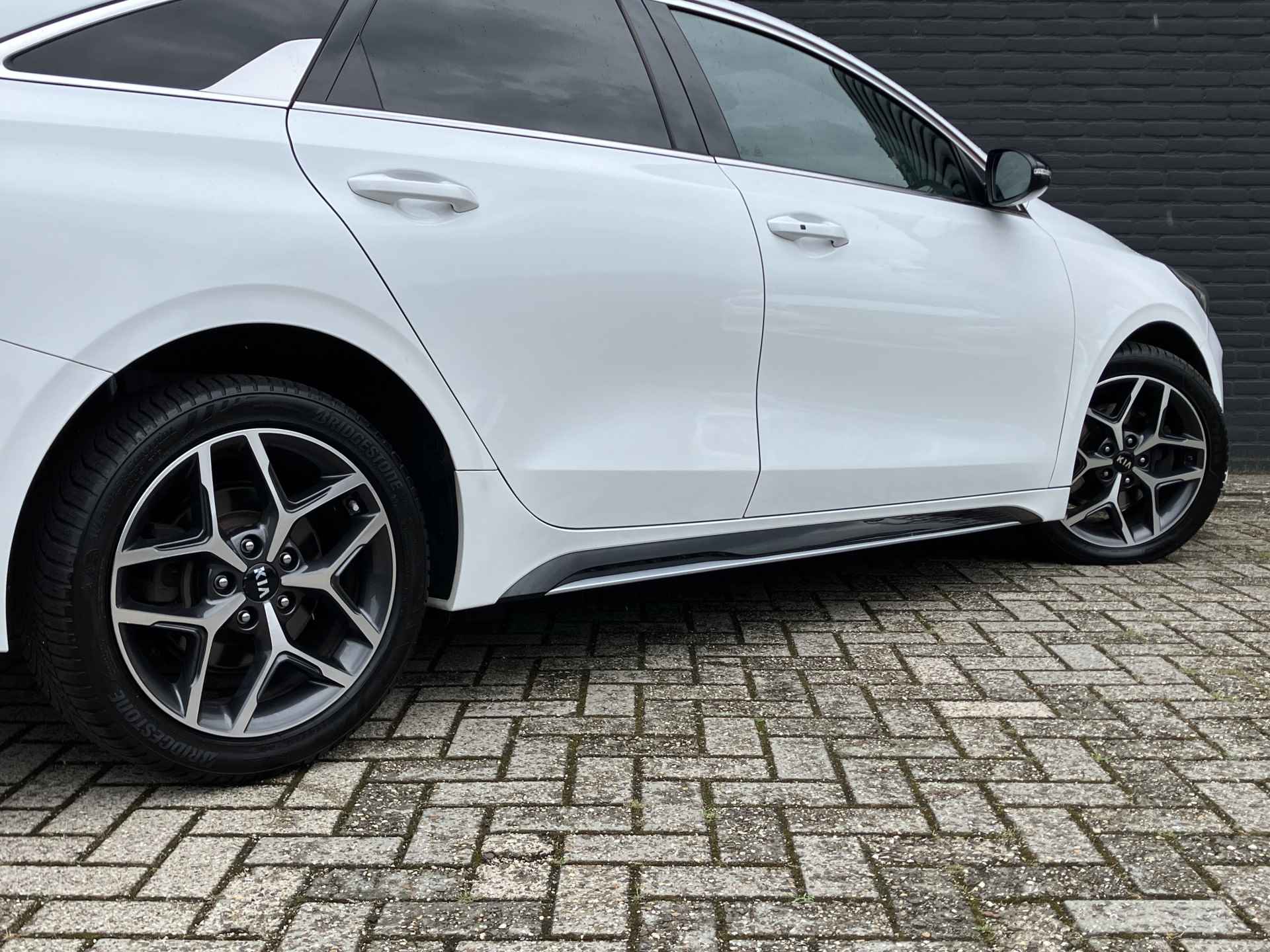 Kia ProCeed 1.4 T-GDI GT-Line 140 pk AUT. | 1e eigenaar | apple carplay | camera | panoramadak | navigatie | adapt. cruise - 10/40