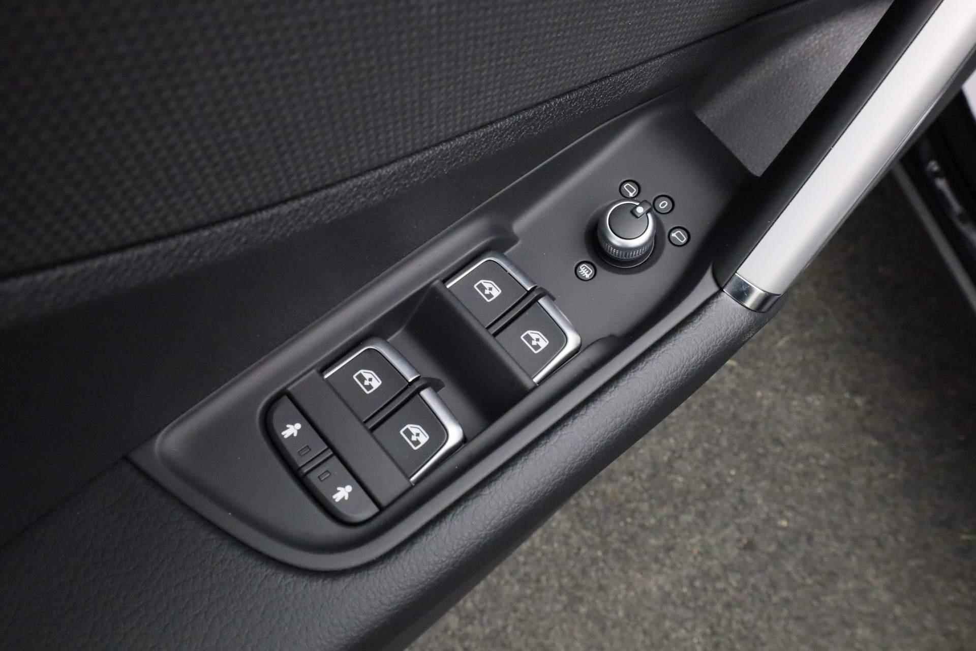 Audi Q2 35 TFSI 150PK S-tronic Advanced edition | Achteruitrijcamera | Climatronic | Parkeersensoren voor/achter | - 19/38