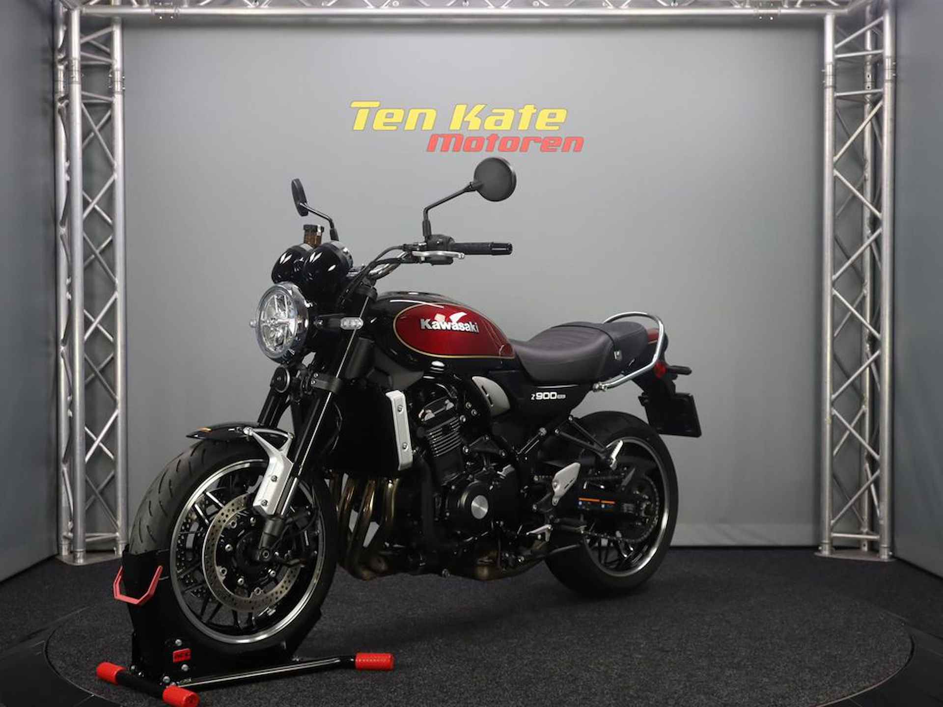 Kawasaki Z 900 RS - 6/12