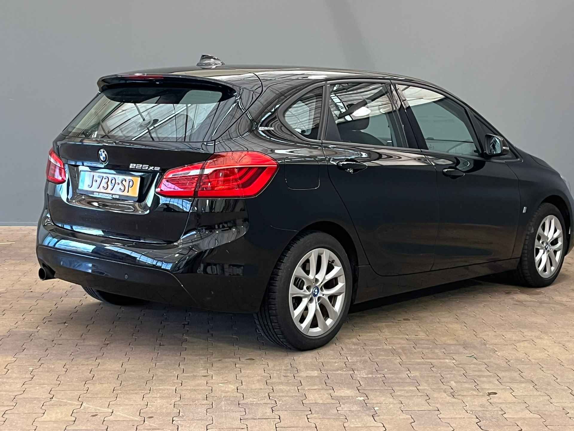 BMW 2-serie Active Tourer 225xe iPerformance | Automaat | Stoelverwarming | 16'' Lichtmetaal | Cruise | Navigatie | Parkeersensoren | LED | Clima | Bluetooth - 7/39