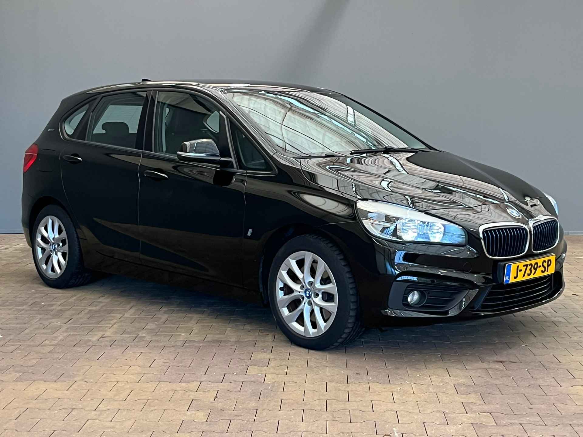 BMW 2-serie Active Tourer 225xe iPerformance | Automaat | Stoelverwarming | 16'' Lichtmetaal | Cruise | Navigatie | Parkeersensoren | LED | Clima | Bluetooth - 29/39