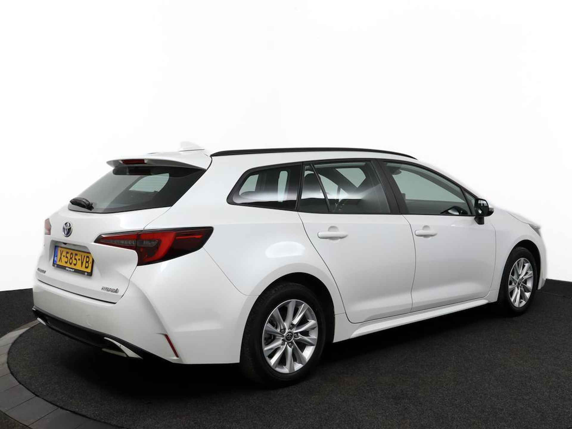 Toyota Corolla Touring Sports Hybrid 140 Active | Climate control | Parkeercamera | Apple carplay Android auto | - 2/49