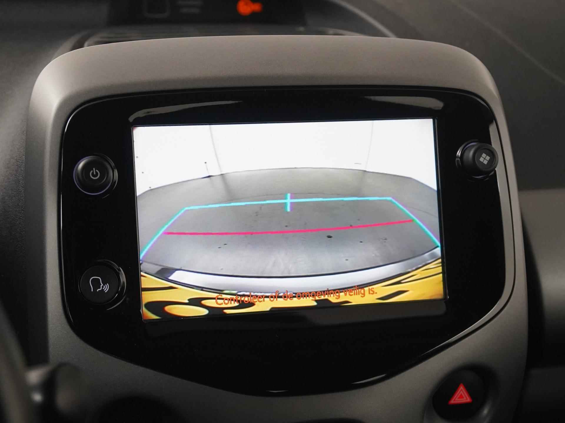 Toyota Aygo 1.0 VVT-i x-play limited | Camera | Apple/Android Carplay | Zondag Open! - 18/32