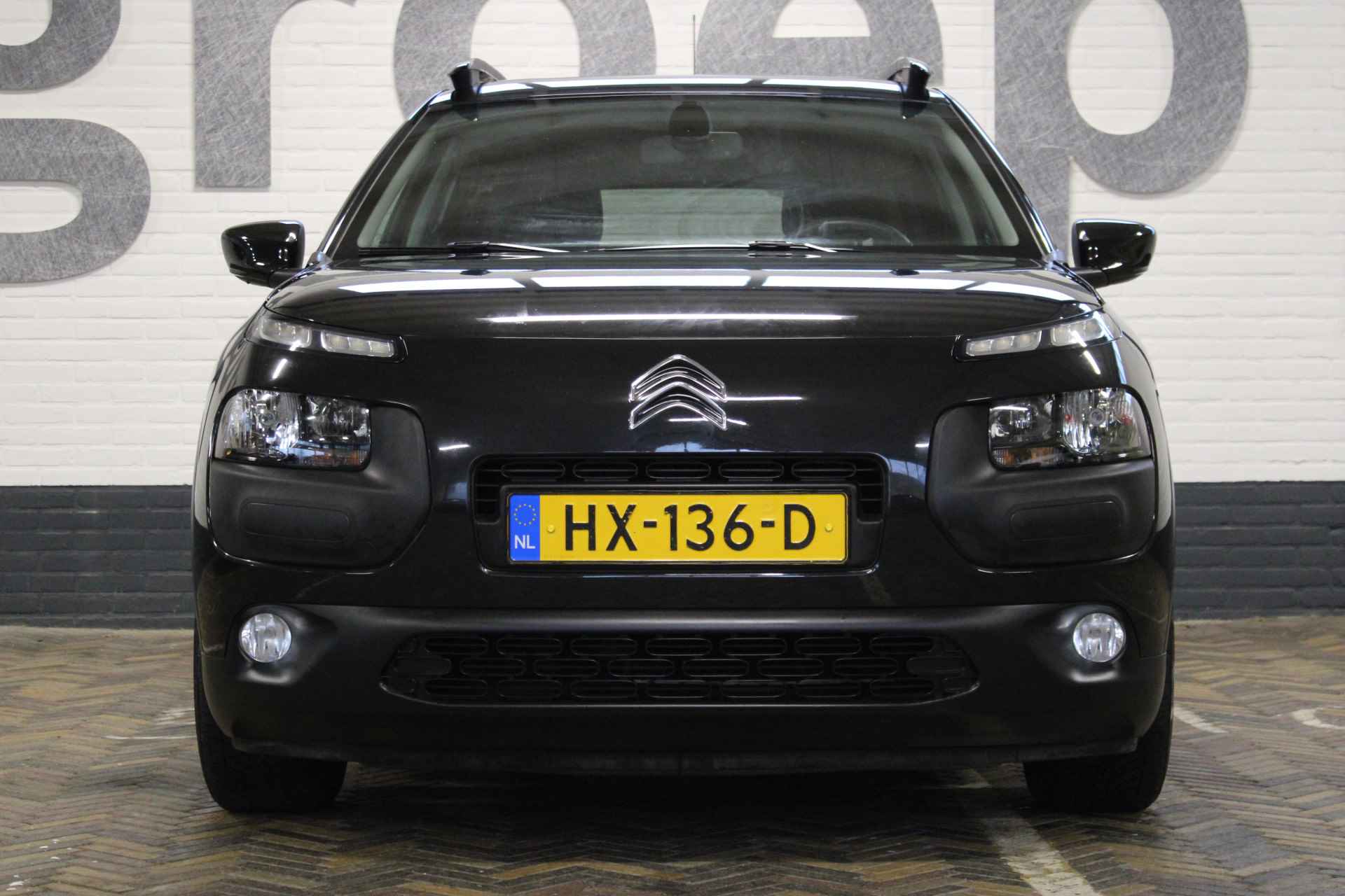 Citroën C4 Cactus 1.2 PureTech Feel | Incl. 12 maanden garantie | Climate control | Cruise control | Trekhaak | Bluetooth | Navigatie | Parkeercamera | - 17/46