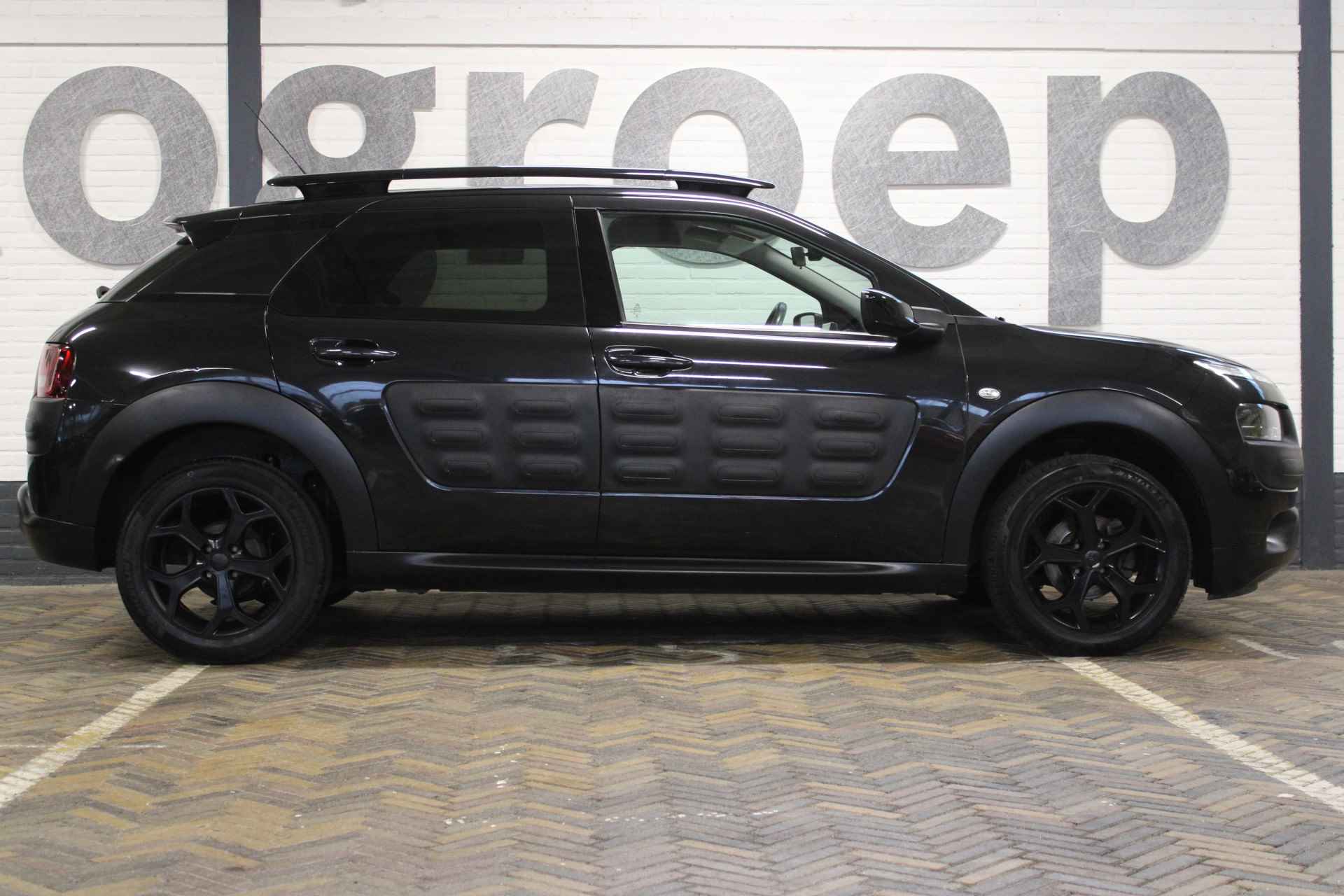 Citroën C4 Cactus 1.2 PureTech Feel | Incl. 12 maanden garantie | Climate control | Cruise control | Trekhaak | Bluetooth | Navigatie | Parkeercamera | - 19/46