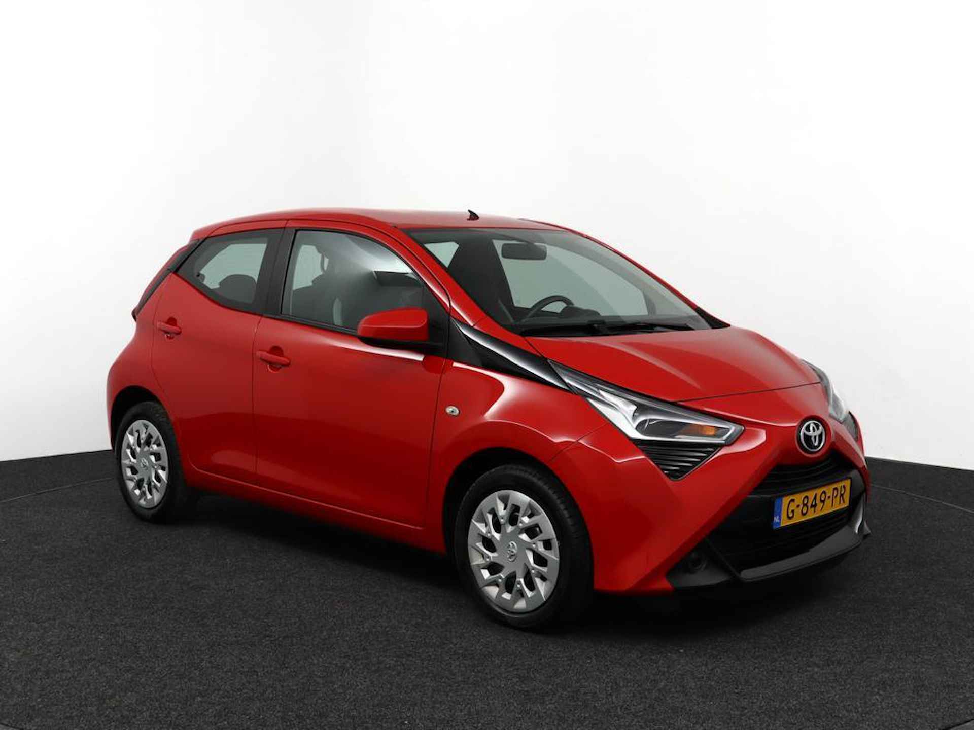 Toyota Aygo 1.0 VVT-i x-play limited | Airco | Centrale vergrendeling | Bluetooth| Achteruitrijcamera | - 14/47