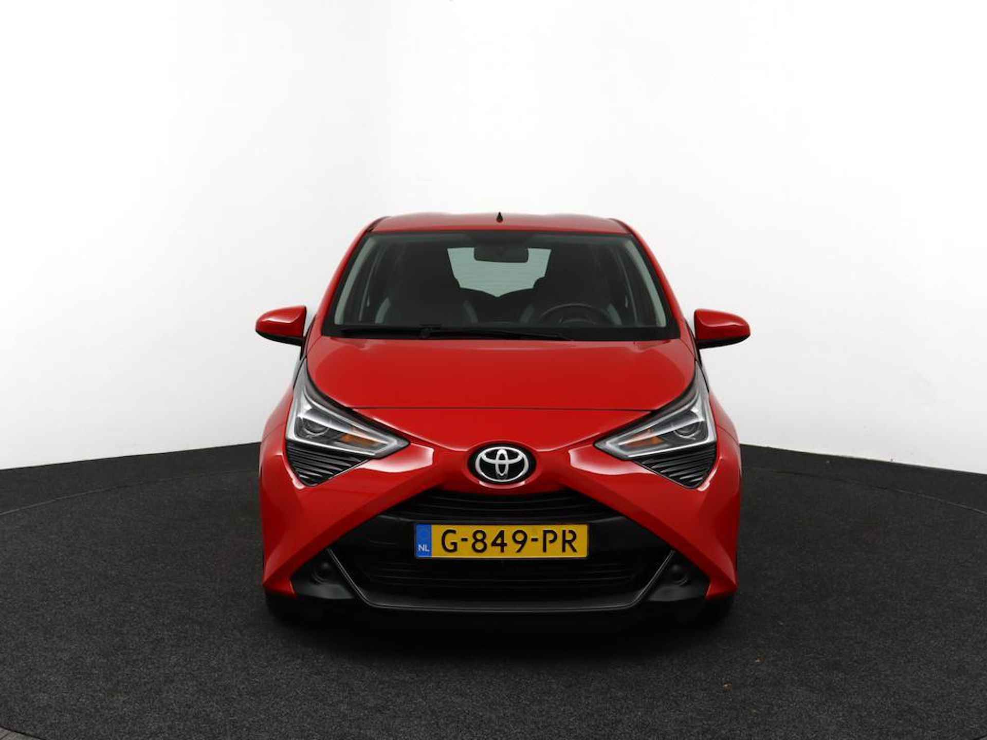 Toyota Aygo 1.0 VVT-i x-play limited | Airco | Centrale vergrendeling | Bluetooth| Achteruitrijcamera | - 16/47