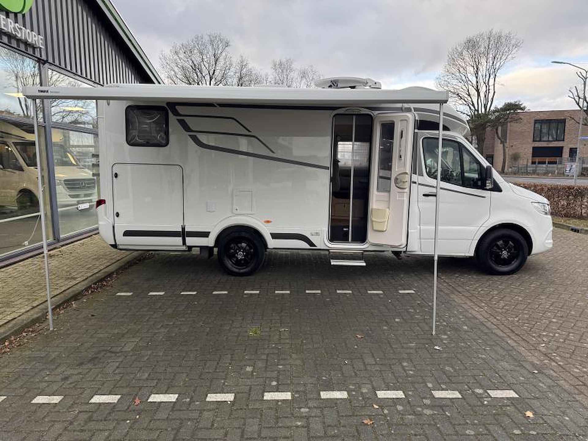 Hymer B-MCT 600 White-Line - 8/25