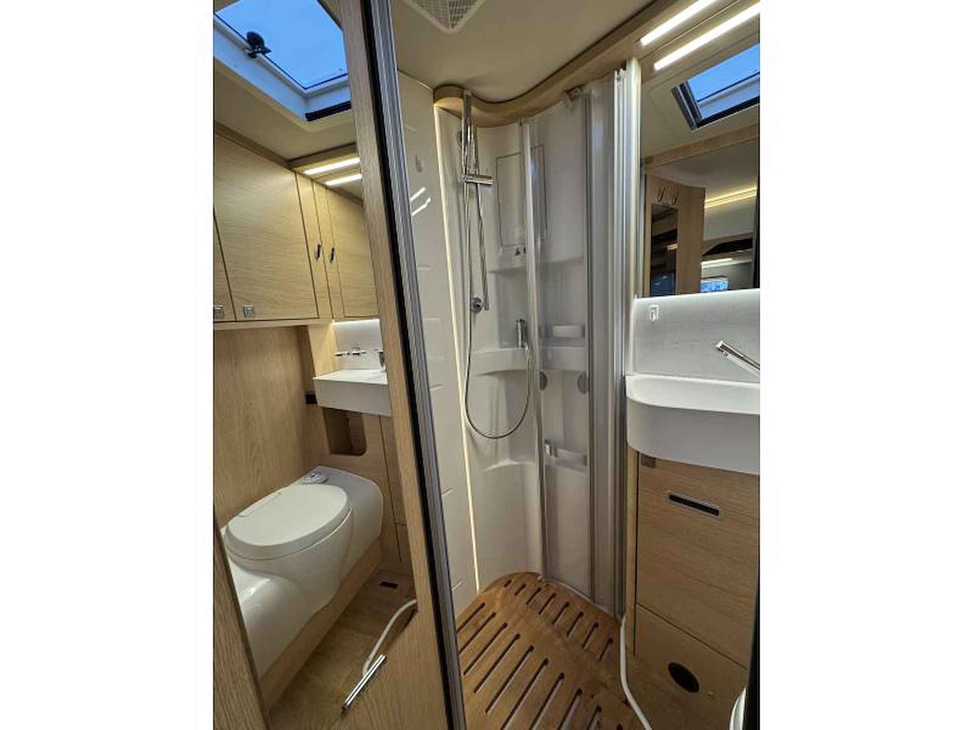 Hymer B-MCT 600 White-Line - 20/25