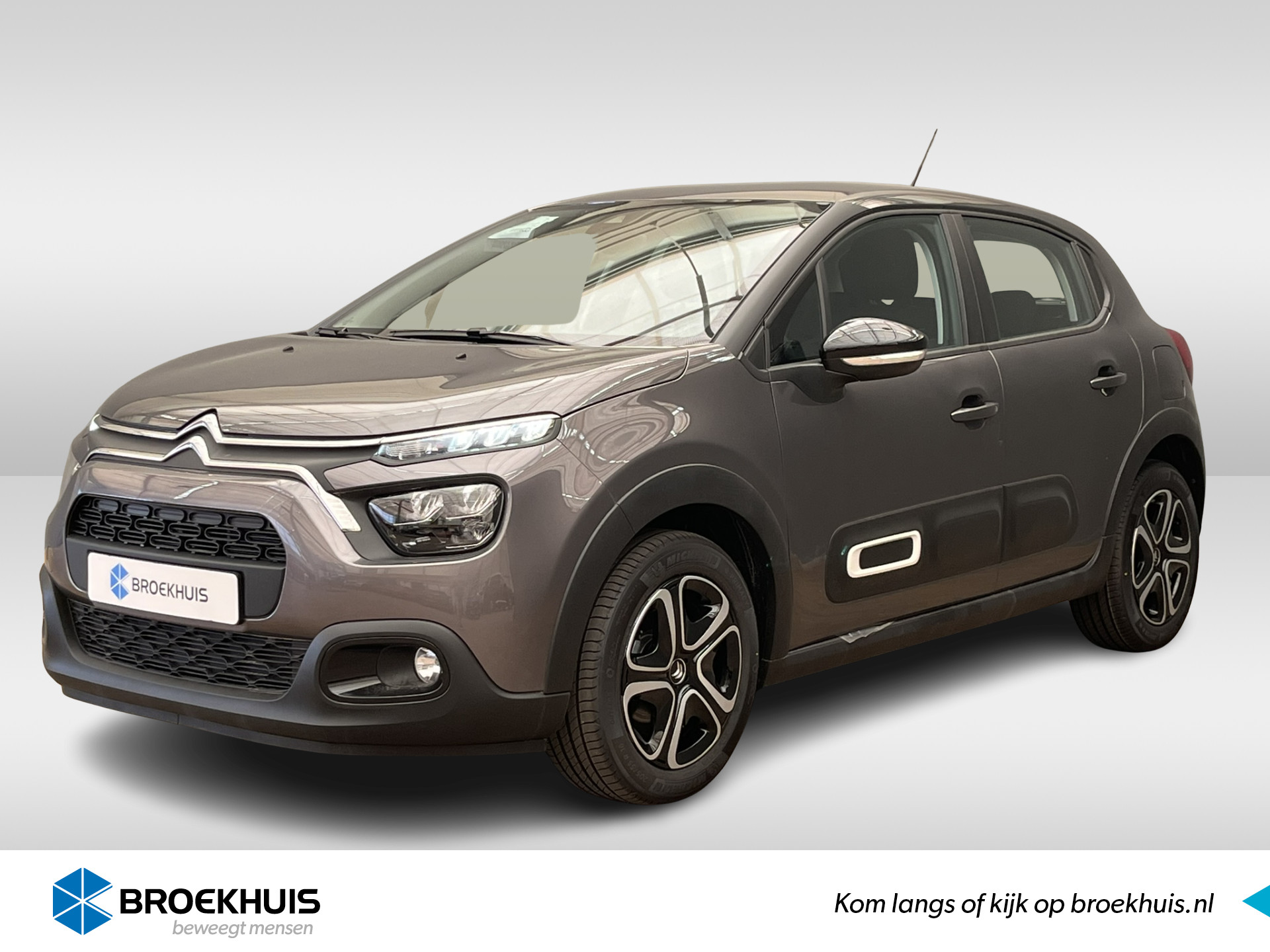 Citroën C3 1.2 82 pk S&S Plus | € 4.154,- Voorraad Voordeel | Navigatie | DAB+ | Parkeersensoren | Cruise | Clima | Led dagrij | Rijstrooksensor | Carplay | Bluetooth | Touchscreen |