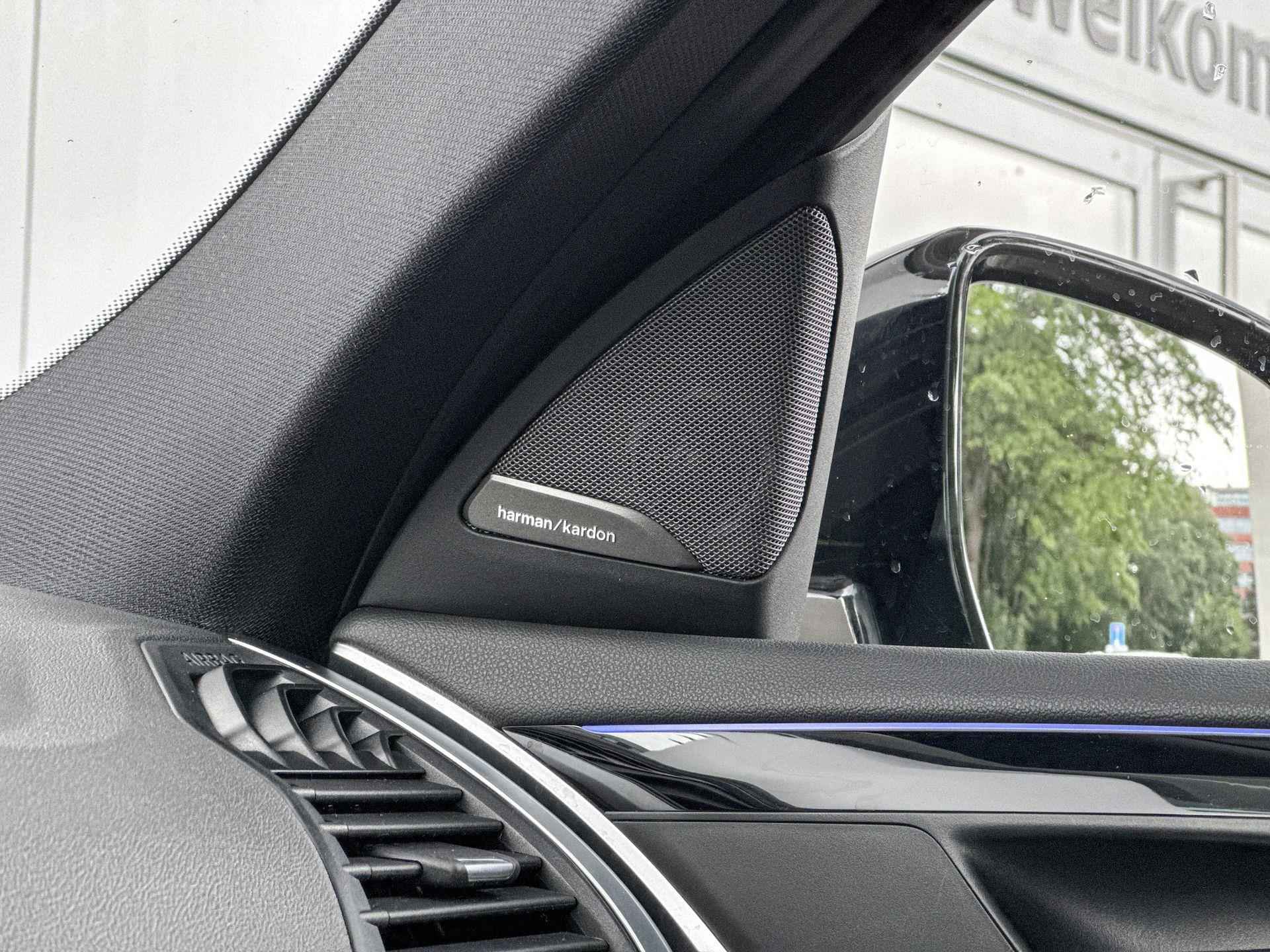 BMW X4 xDrive20i High Executive M-Sport 20 Inch / Head Up Display / Comfort Acces / Getinte Ramen / Dimmende Binnen & Buitenspiegels / Electrisch Verstelbare Voorstoelen / Driving Assistant / Parking Assistant Plus / Harman Kardon - 13/23