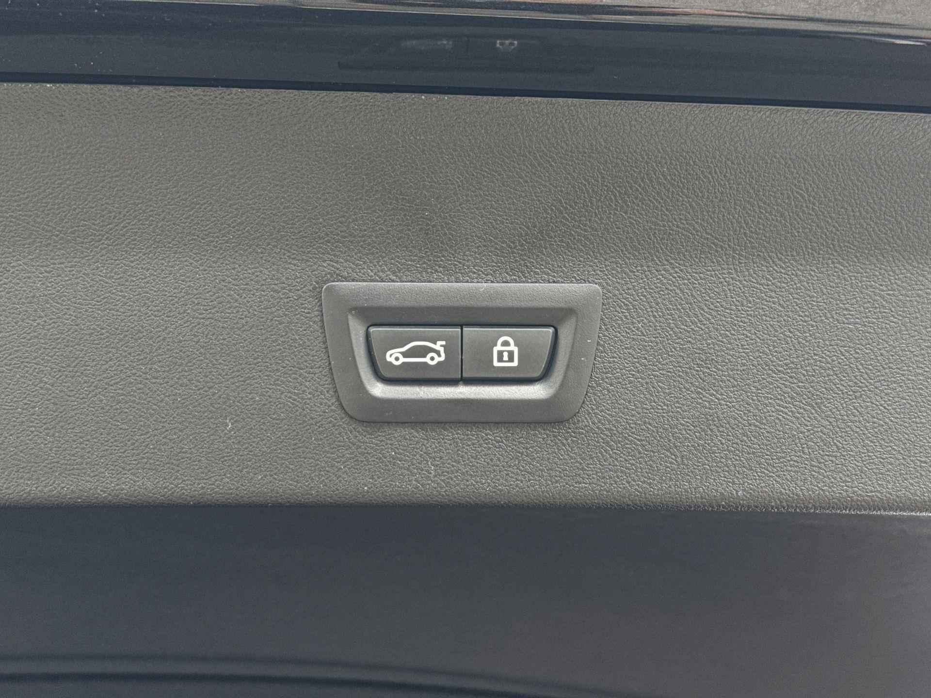 BMW X4 xDrive20i High Executive M-Sport 20 Inch / Head Up Display / Comfort Acces / Getinte Ramen / Dimmende Binnen & Buitenspiegels / Electrisch Verstelbare Voorstoelen / Driving Assistant / Parking Assistant Plus / Harman Kardon - 19/23