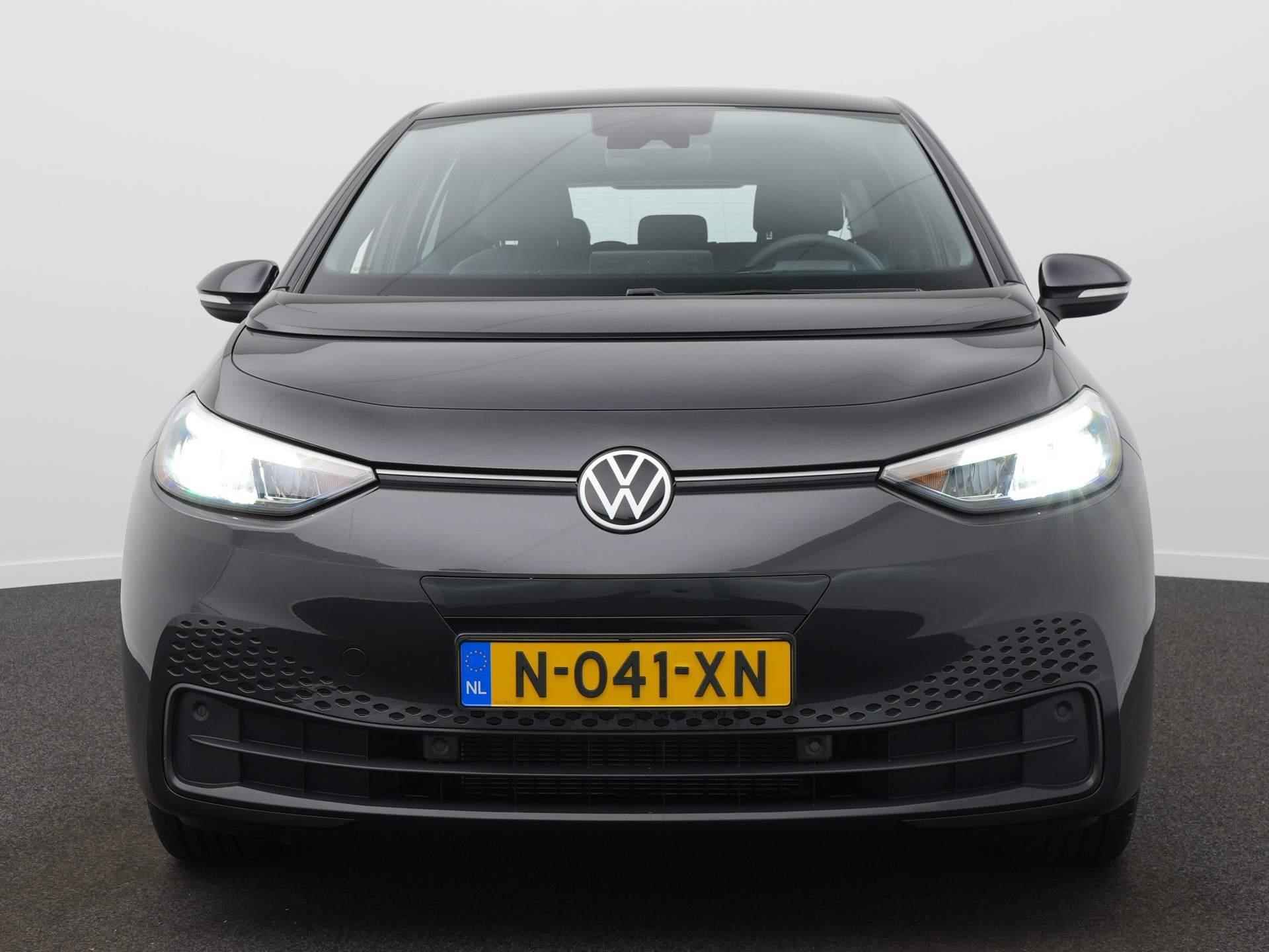 Volkswagen ID.3 Pure 45 kWh Pdc / Cruise / Navigatie - 2/44