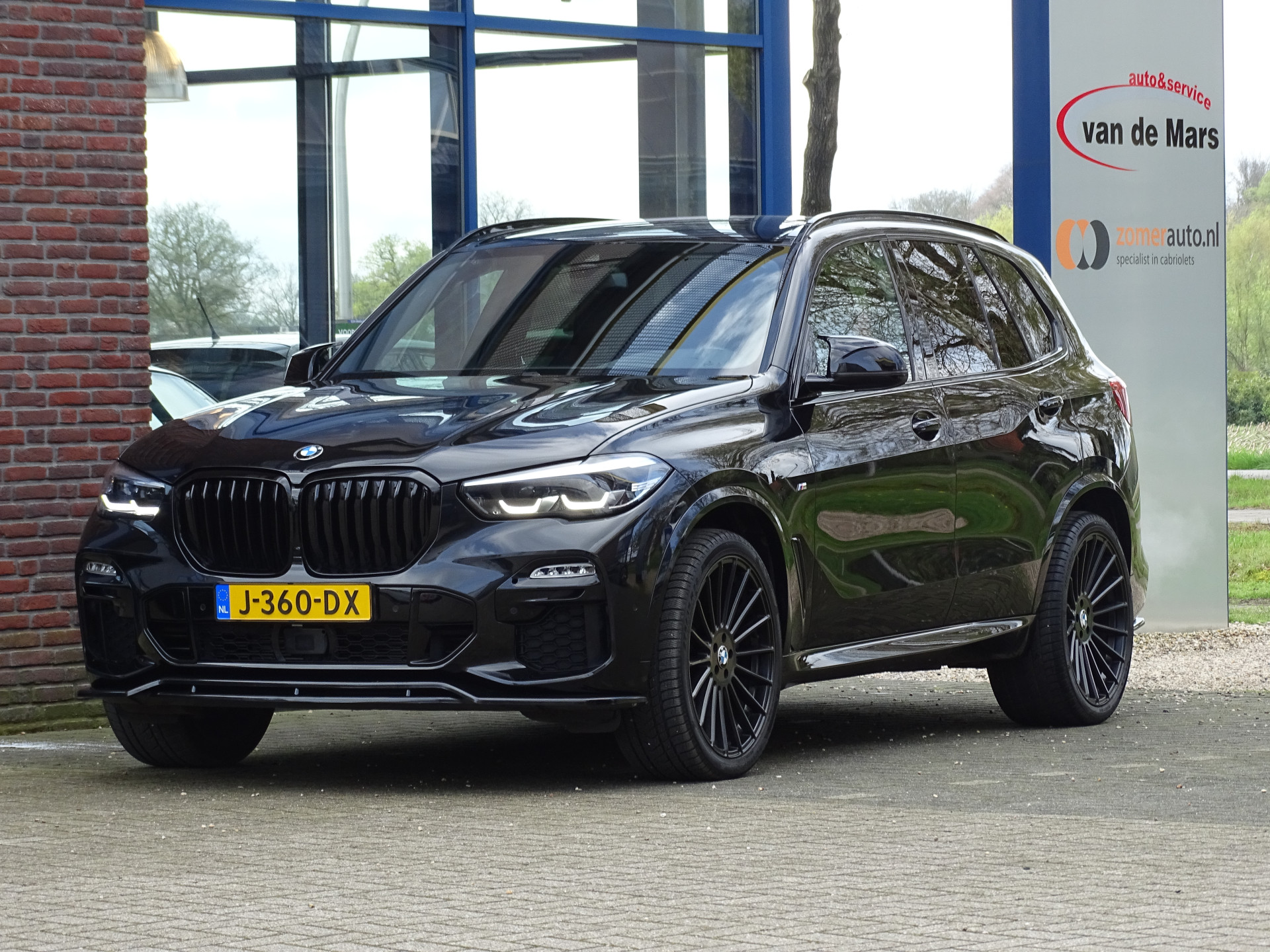 BMW X5 xDrive40i High Executive auto staat in consignatie