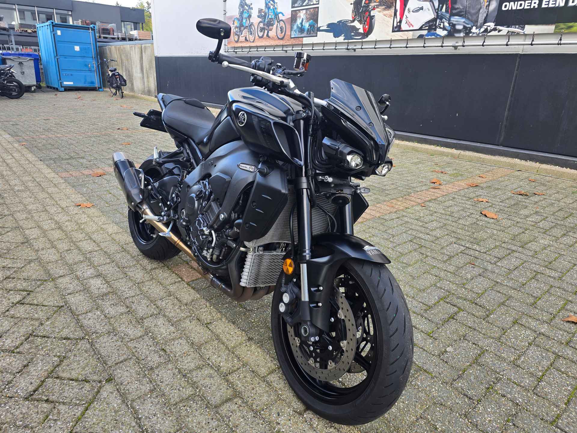 Yamaha MT 10 ABS - 2/25