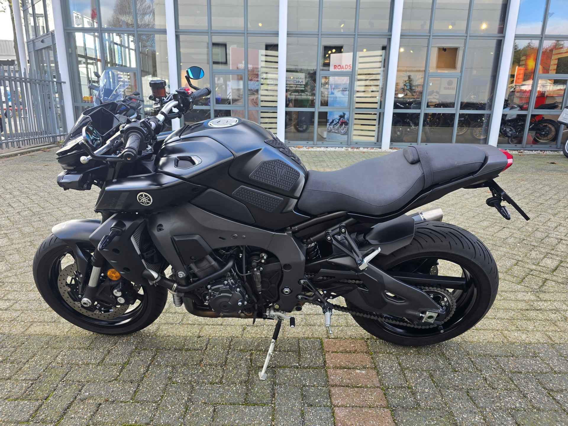 Yamaha MT 10 ABS - 3/25