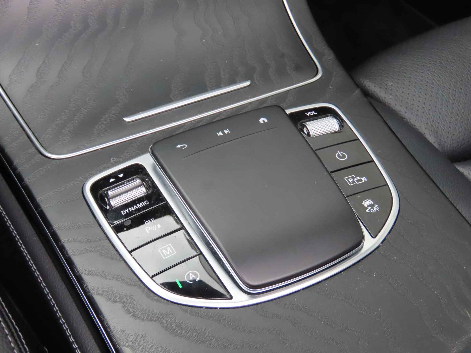 Mercedes-Benz GLC-klasse 200 4MATIC Business Solution | Schuif/kanteldak | Camera | Navigatie | Leder | - 23/28