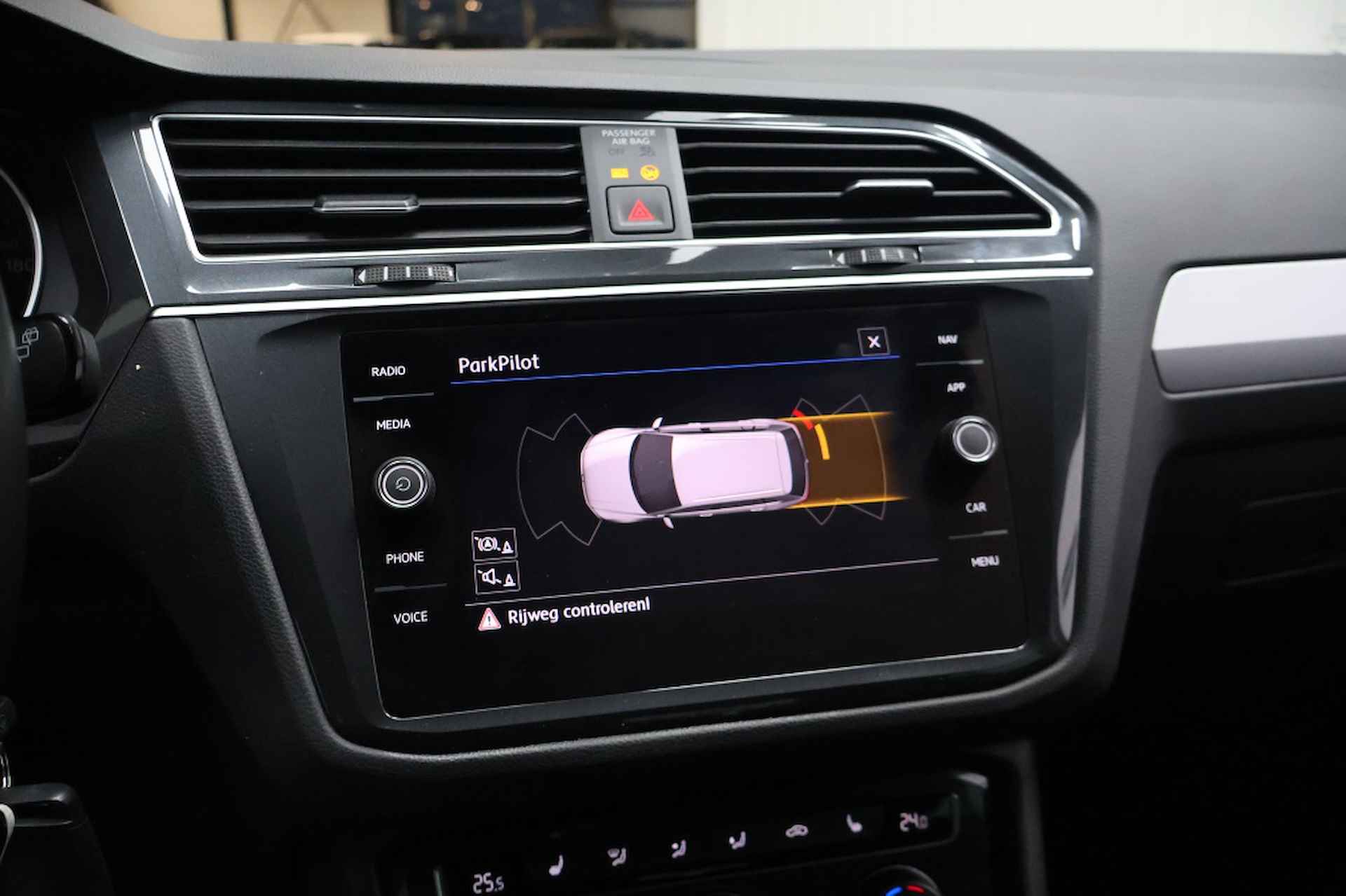 Volkswagen Tiguan 1.5 TSI ACT Bns | Carplay | Trekhaak - 9/22