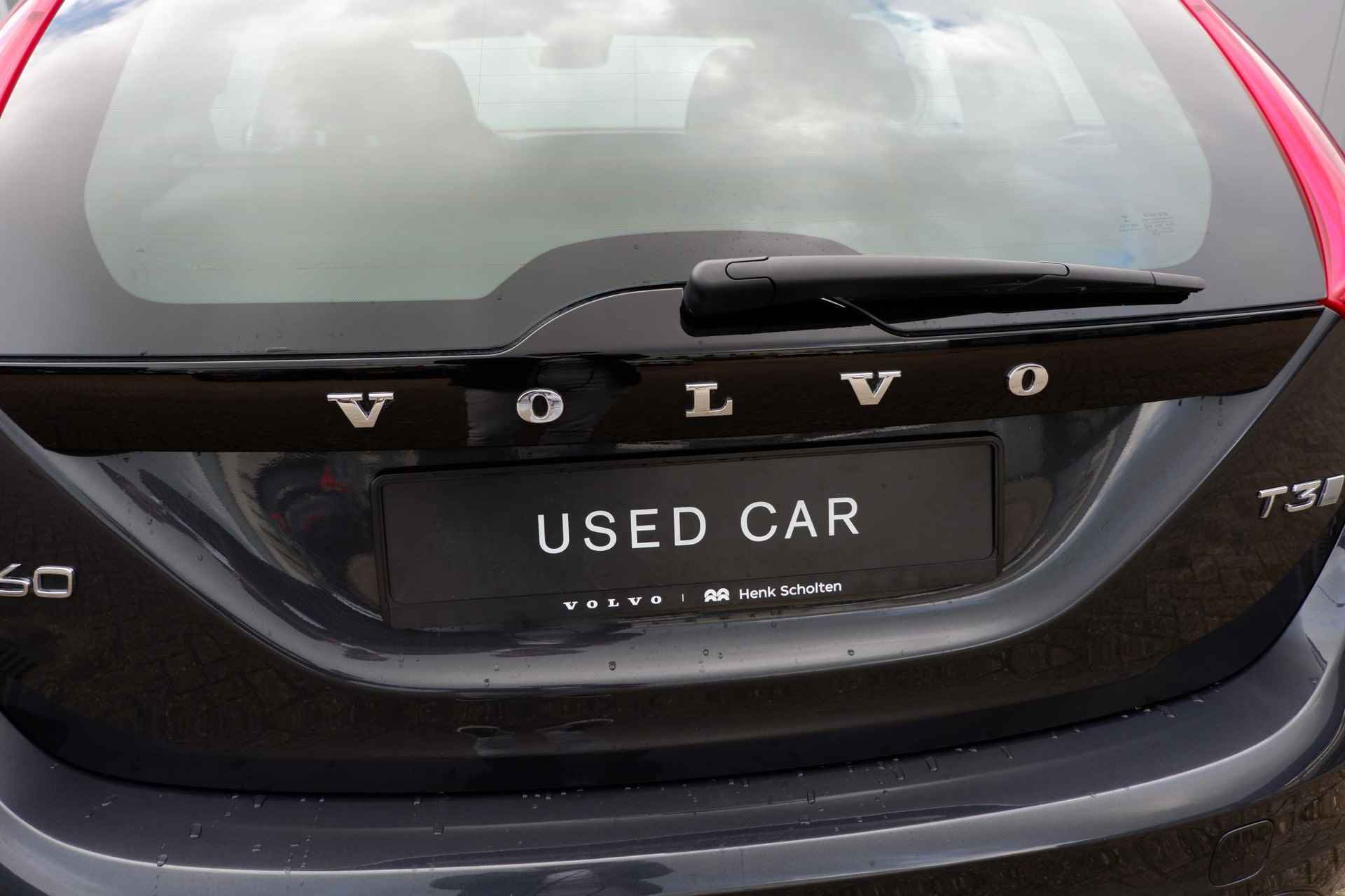 Volvo V60 T3 152PK Polar+, Standkachel met timer, Xenon met adaptieve bochtverlichting, Park Assist voor & achter, Verwarmbare voorstoelen, achterbank & stuurwiel, Keyless Entry, Full-map navigatie, Bluetooth telefoonvoorbereiding - 19/29