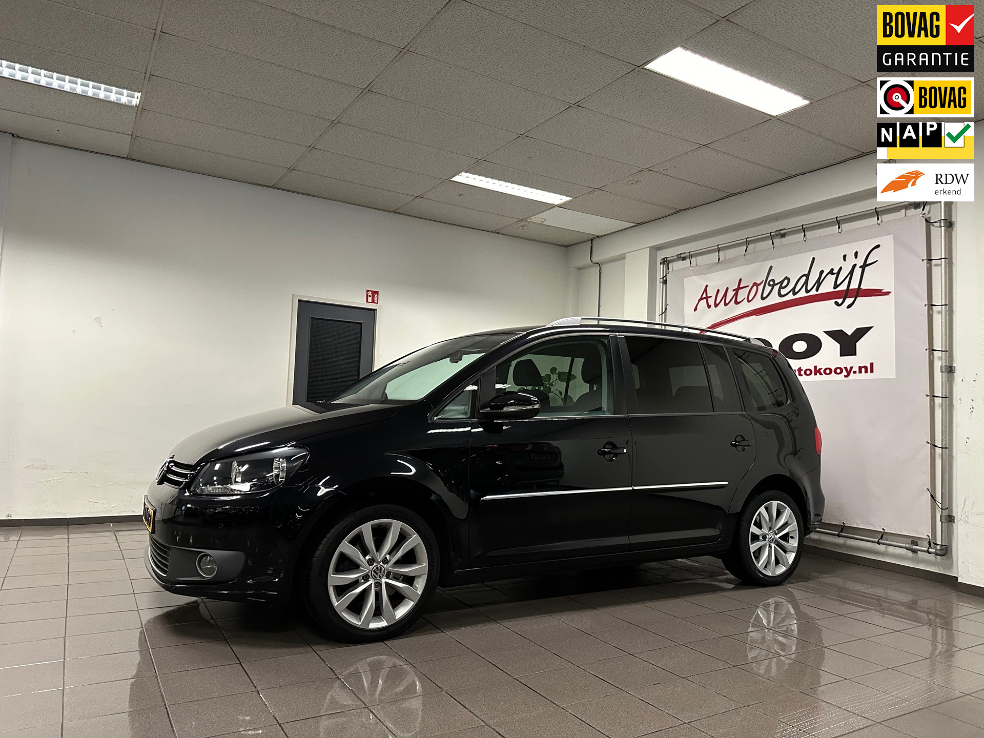 Volkswagen Touran 1.4 TSI Highline 7p. * Automaat / 7 Persoons / Afn. Trekhaak / Navigatie *