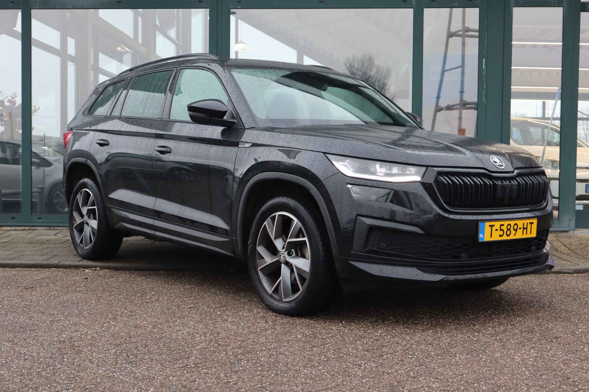 Škoda Kodiaq 1.5 TSI Sportline Business 7p. | Stoelverwarming | Navigatie | Achteruitrijcamera | - 3/14