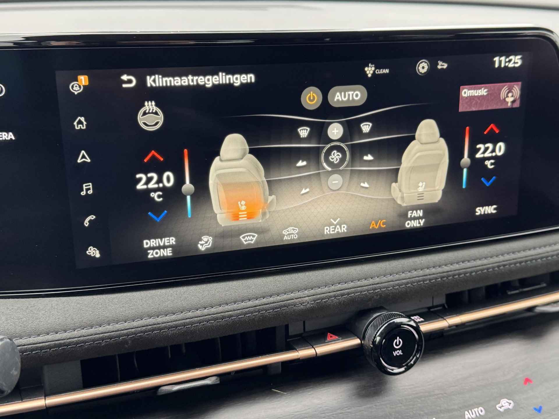 Nissan Ariya Evolve 91 kWh / Stoelverwarming voor en achter / Schuif/kanteldak / Stuurverwarming / Adaptieve cruise control / Stoelgeheugen voorzijde / Elektrische klep - 23/57