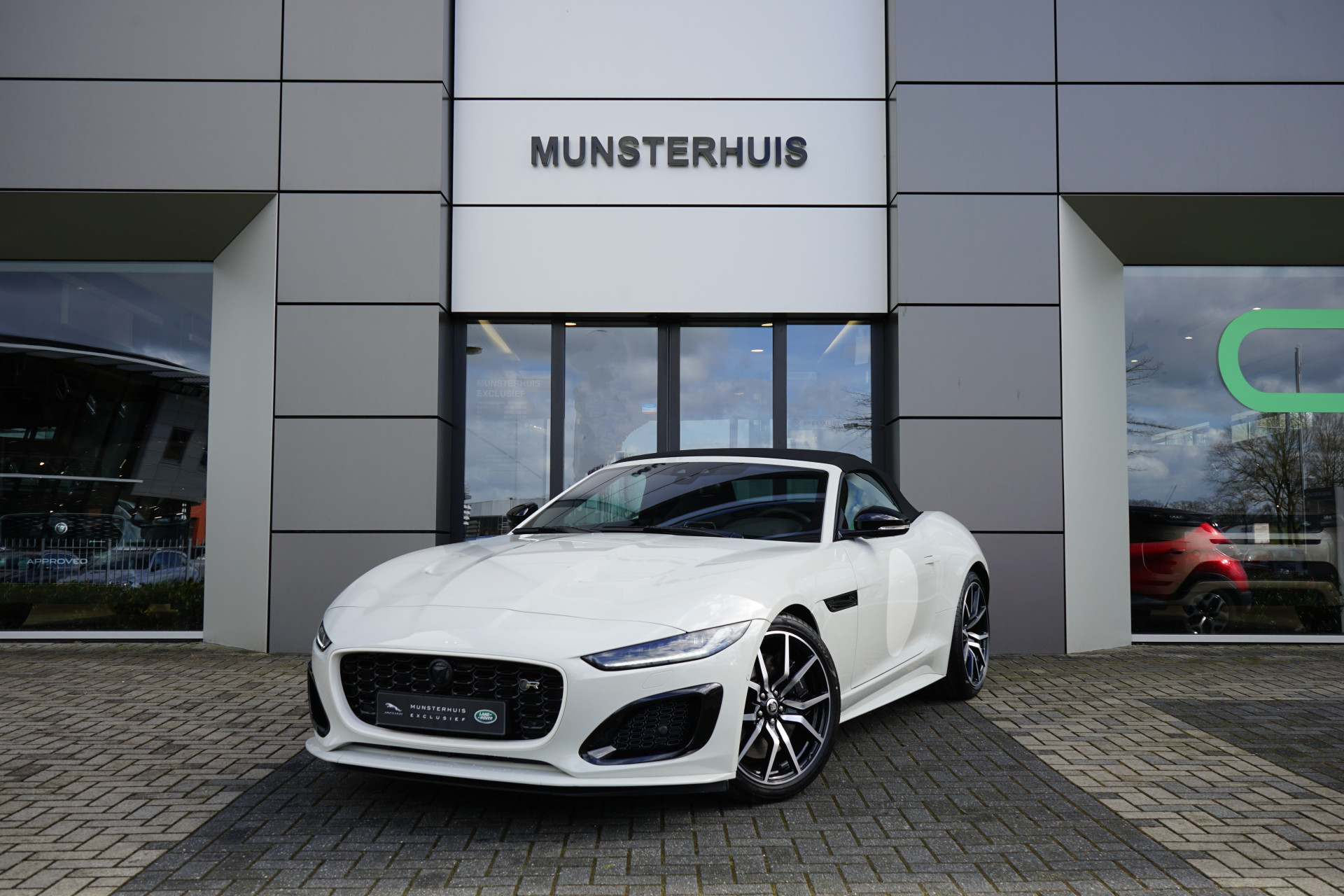 Jaguar F-Type Convertible P575 AWD R ZP Edition | Limited Edition | 1 of 150 | bij viaBOVAG.nl