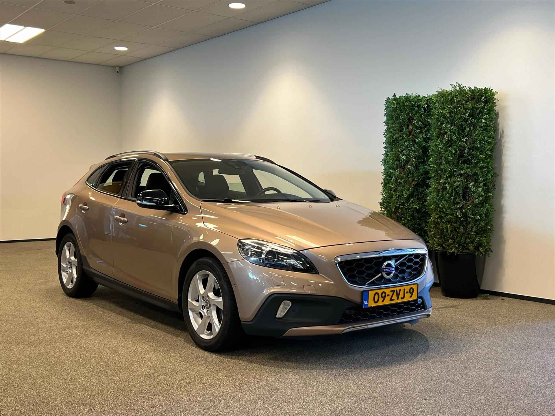 Volvo V40 Cross Country Handbediening HBR+SG Automaat - 4/30