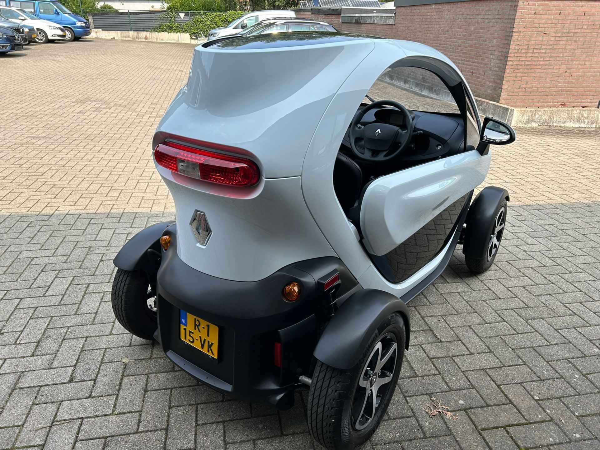 Renault Twizy Intens (ex Accu) / Glazen dak/ PDC achter/Ramen - 4/14