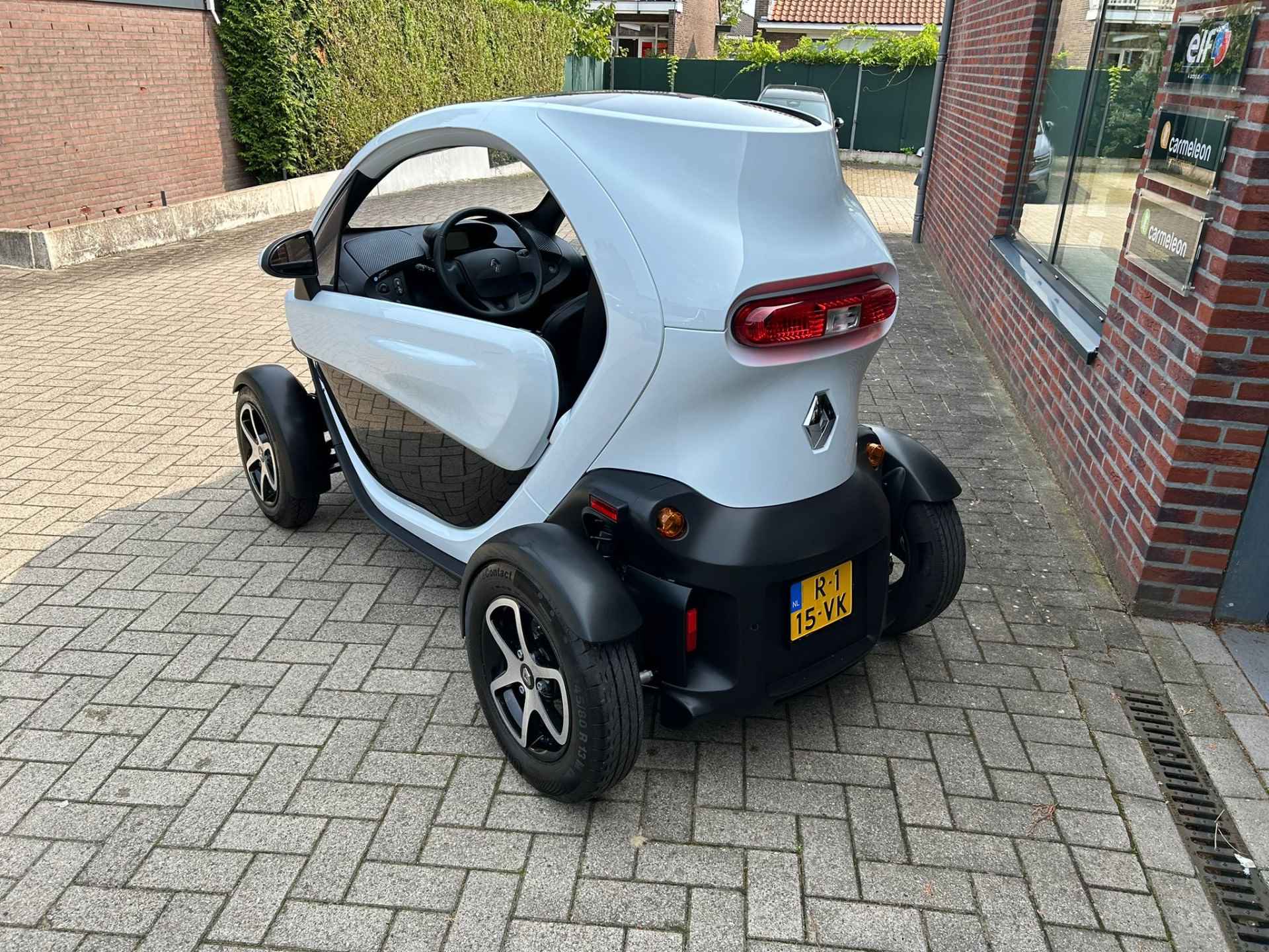 Renault Twizy Intens (ex Accu) / Glazen dak/ PDC achter/Ramen - 6/14