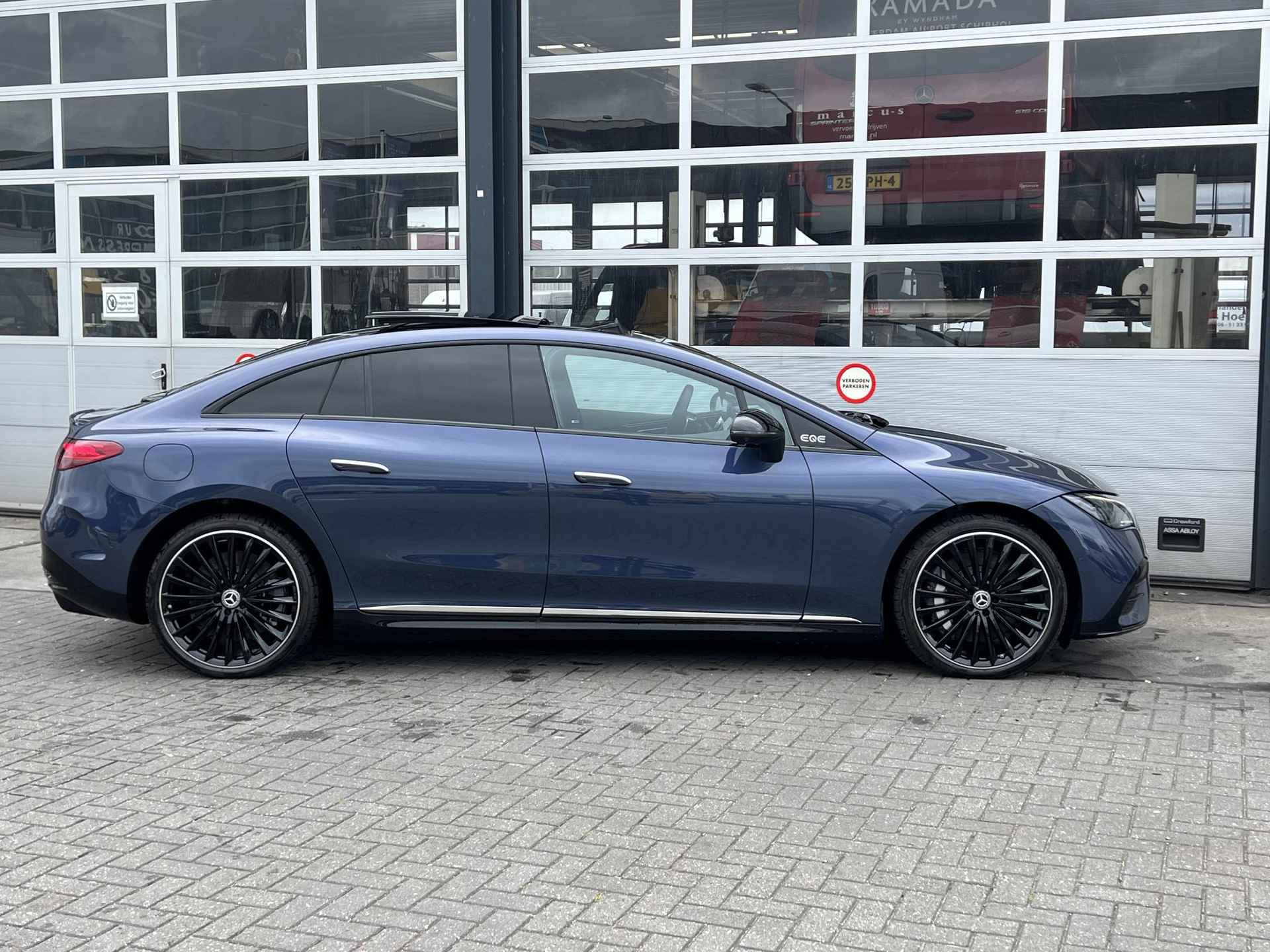 Mercedes-Benz EQE 350 AMG Line | Premium Pakket | Night Pakket | Rijassistentiepakket Plus | Panoramadak | AIRMATIC | DIGITAL LIGHT | Burmester® 3D Surround | 360° Camera | Apple CarPlay | Android Auto | Showmodel - 9/32