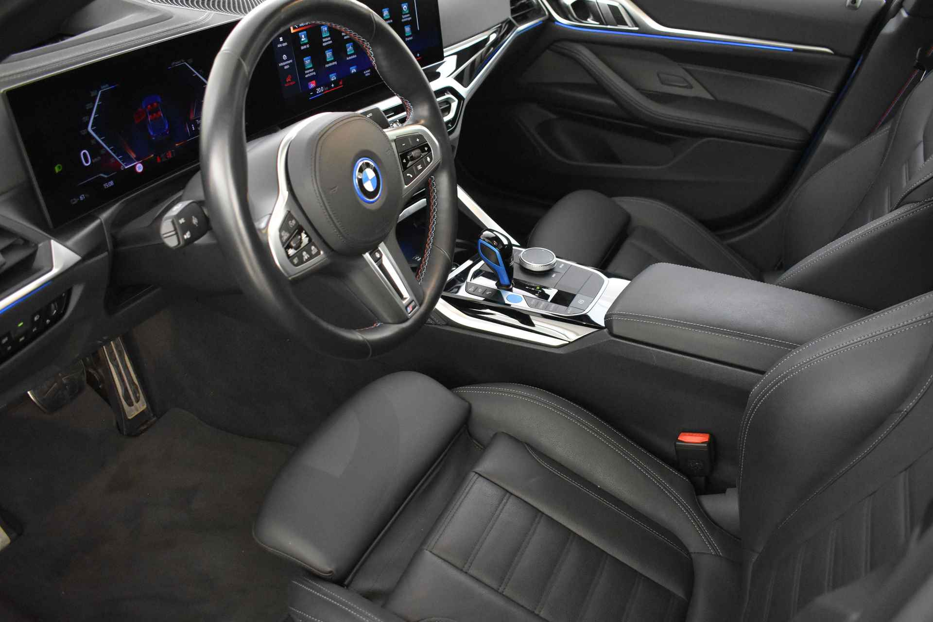 BMW i4 M50 High Executive 84 kWh / BMW M 50 Jahre uitvoering / Schuif-kanteldak / Laserlight / Parking Assistant Plus / Adaptief M Onderstel / Driving Assistant Professional - 11/36