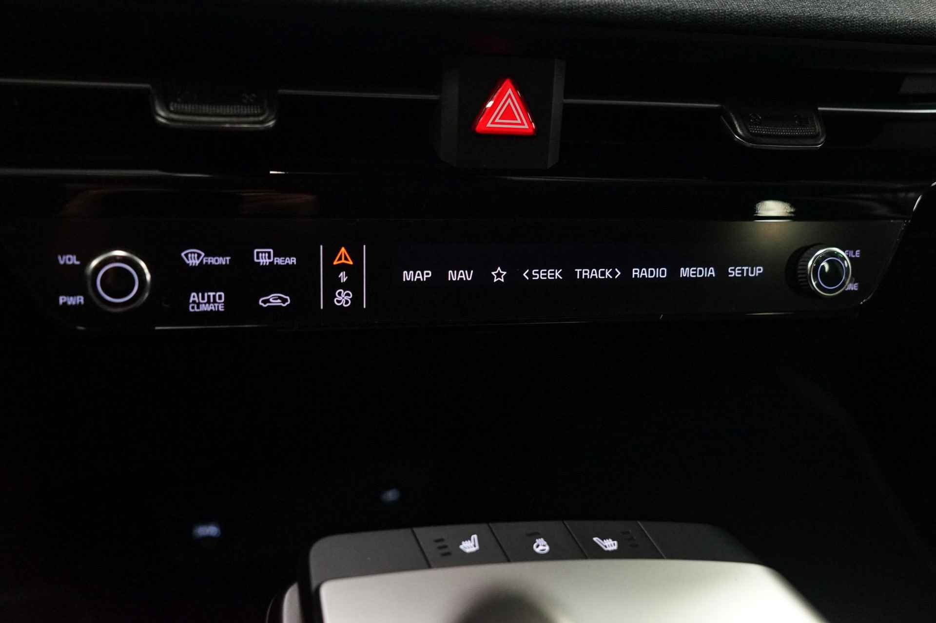 Kia EV6 Air 58 kWh  | Apple CarPlay | Stoel/Stuur verwarming | Achteruitrij camera - 11/28