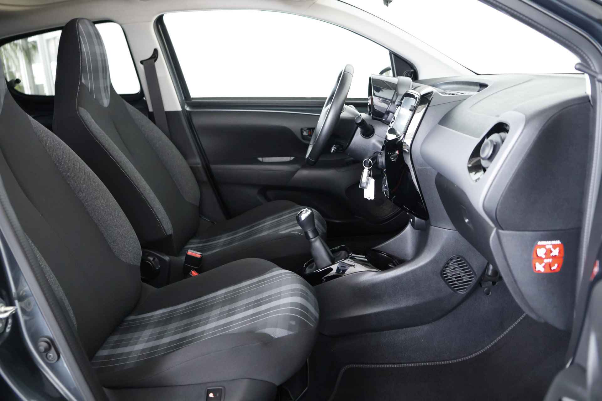 Peugeot 108 1.0 e-VTi Style / Open dak / Carplay / Airco - 11/25