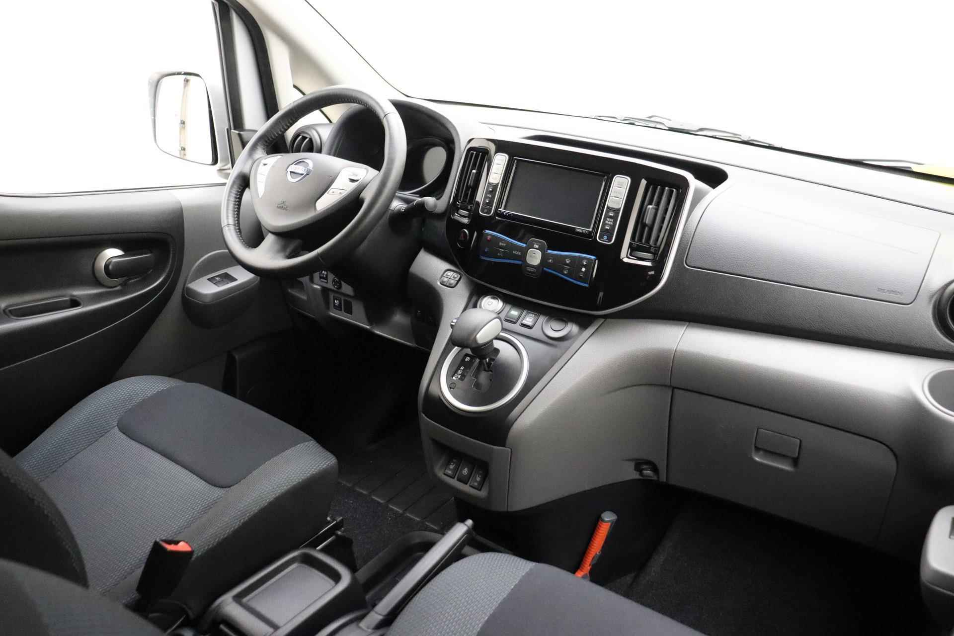 Nissan e-NV200 Evalia 40 kWh Connect Edition 7p | Navigatie | Climate control | Laadkabels | Getint glas | Dubbele zijschuifdeur | Keyless | 7 Zitplaatsen - 4/37