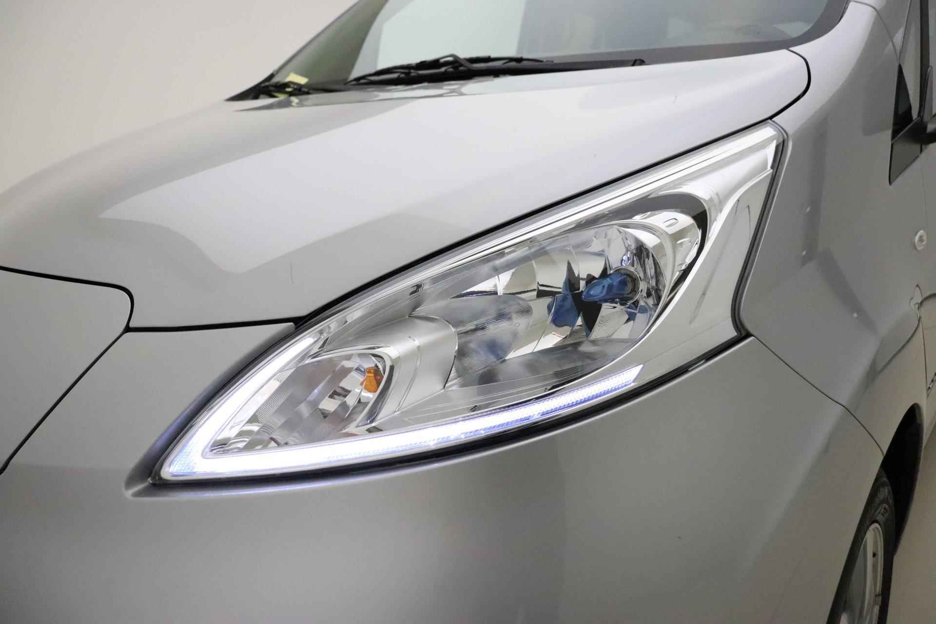Nissan e-NV200 Evalia 40 kWh Connect Edition 7p | Navigatie | Climate control | Laadkabels | Getint glas | Dubbele zijschuifdeur | Keyless | 7 Zitplaatsen - 20/37