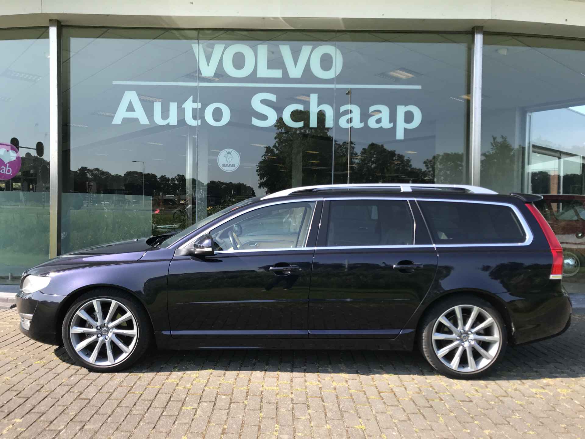 Volvo V70 2.0 T5 Inscription Edition Automaat | Rijklaar incl garantie | Lederen dash Rear seat entertainment Camera voor - 2/12