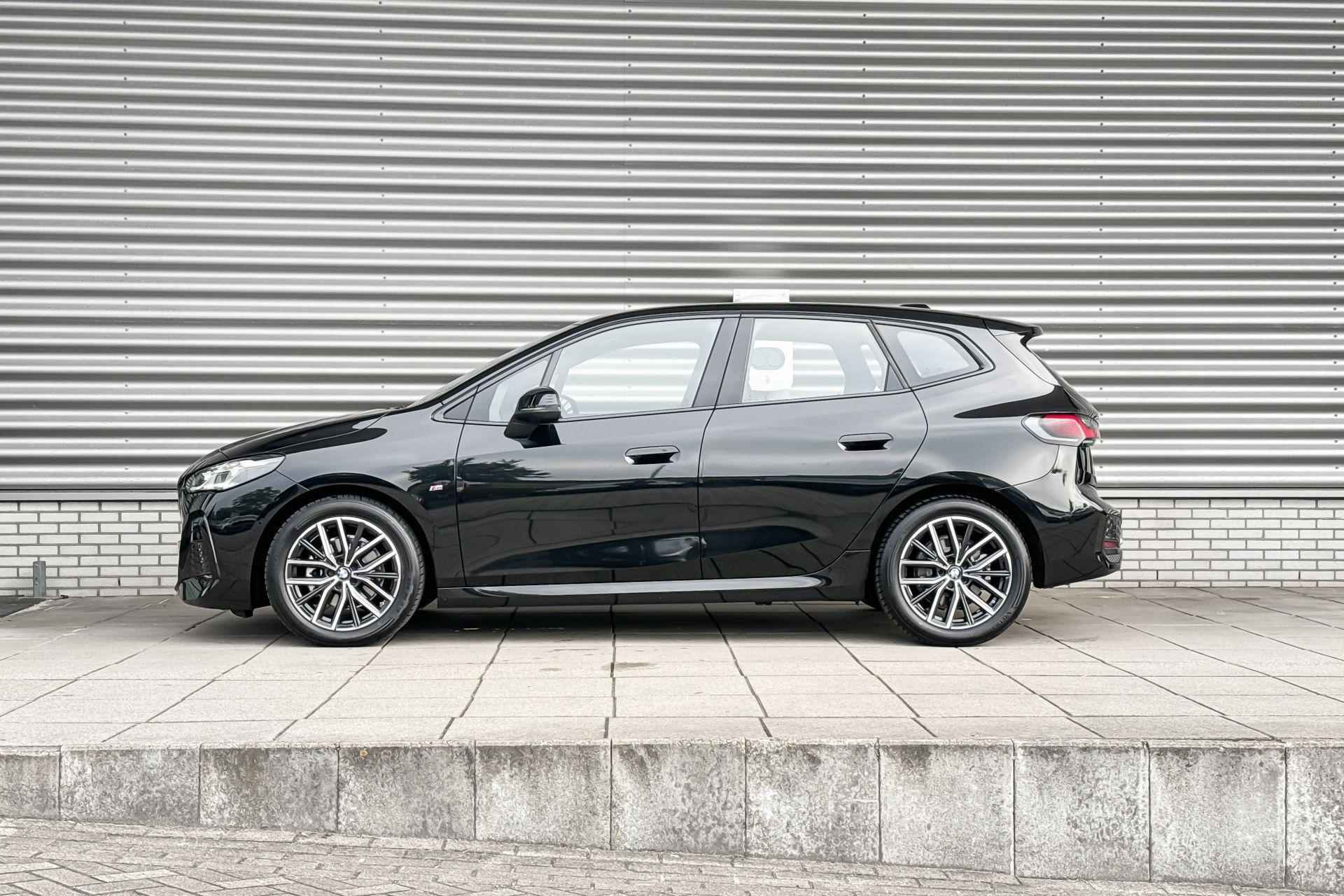 BMW 2 Serie Active Tourer 220i Premium pack / M Sport / Trekhaak - 2/28