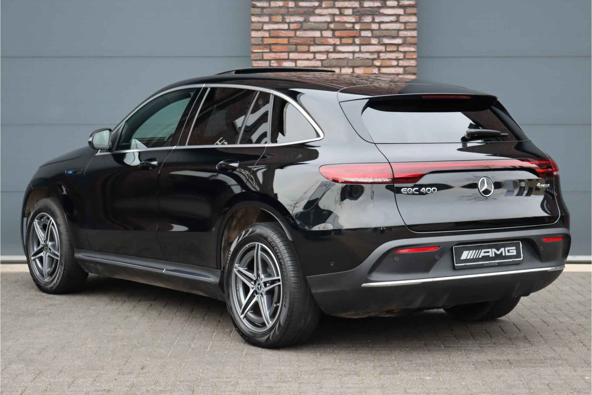 Mercedes-Benz EQC 400 4MATIC AMG Line 80 kWh, Schuifdak, Distronic+, Memory, Leder, Trekhaak, Keyless Go, Advanced Sound System, Rijassistentiepakket, Diefstalbeveiligingspakket, Etc. - 6/45