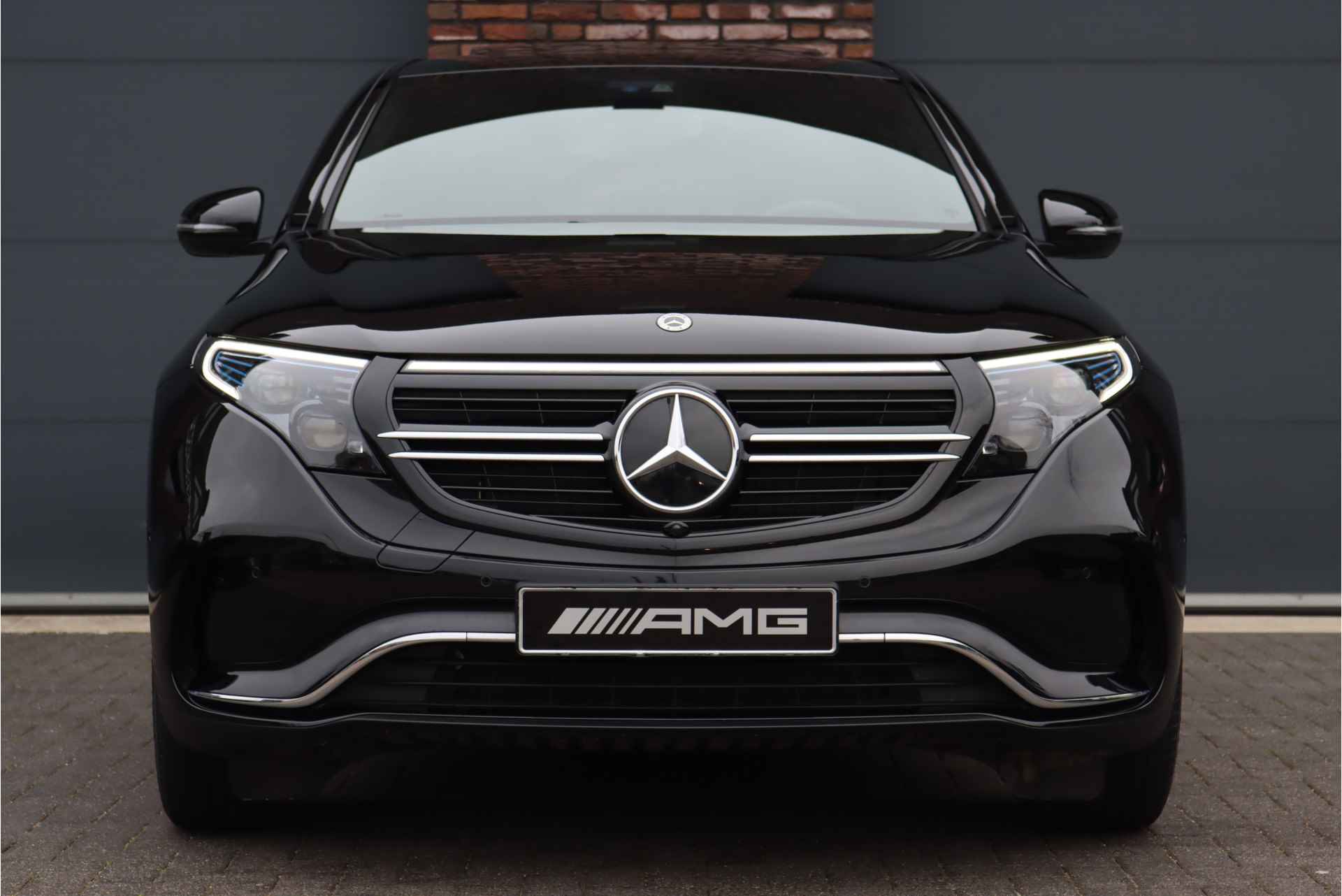 Mercedes-Benz EQC 400 4MATIC AMG Line 80 kWh, 47.500,- Netto, Schuifdak, Distronic+, Memory, Leder, Trekhaak, Keyless Go, Advanced Sound System, Rijassistentiepakket, Diefstalbeveiligingspakket, Etc. - 14/45