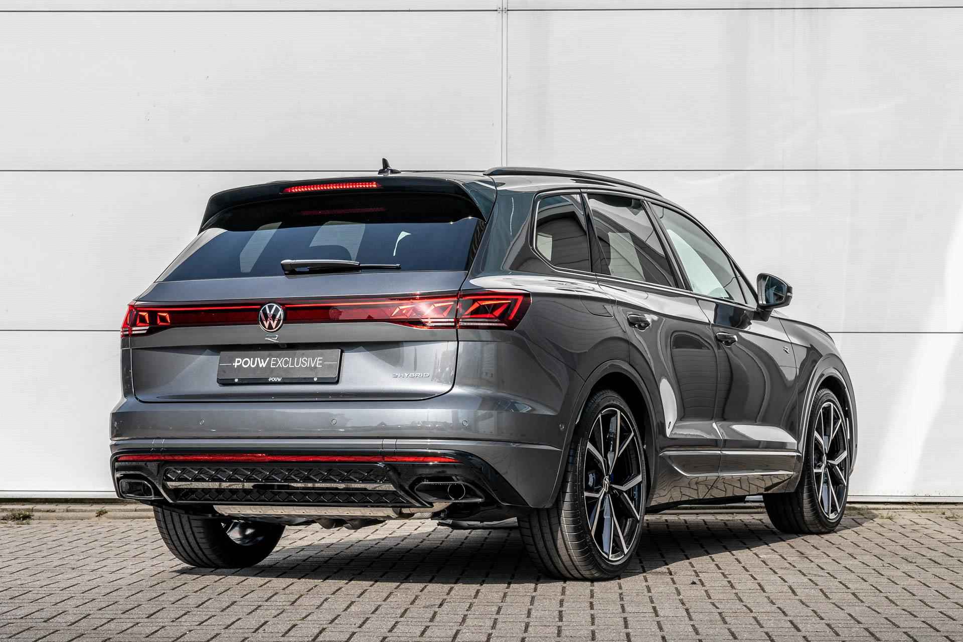 Volkswagen Touareg R 3.0 TSI 462pk Tiptronic eHybrid 4MOTION | Luchtvering | Trekhaak Wegklapbaar - 2/67