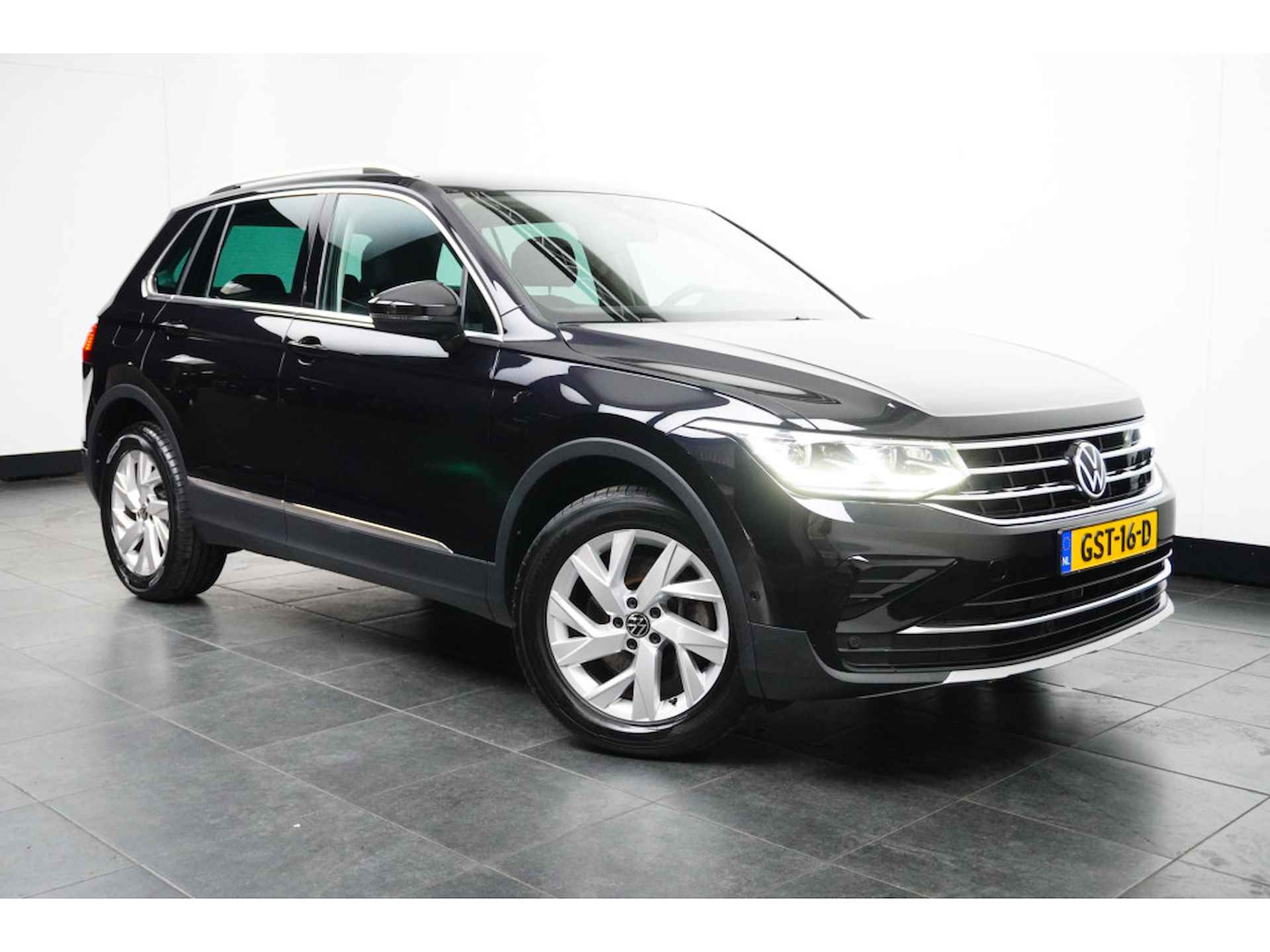 Volkswagen Tiguan 1.4 TSI 245 pk eHybrid Elegance 6-DSG | Achteruitrijcamera | Cruise control adaptief | Elektrische achterklep | - 3/30