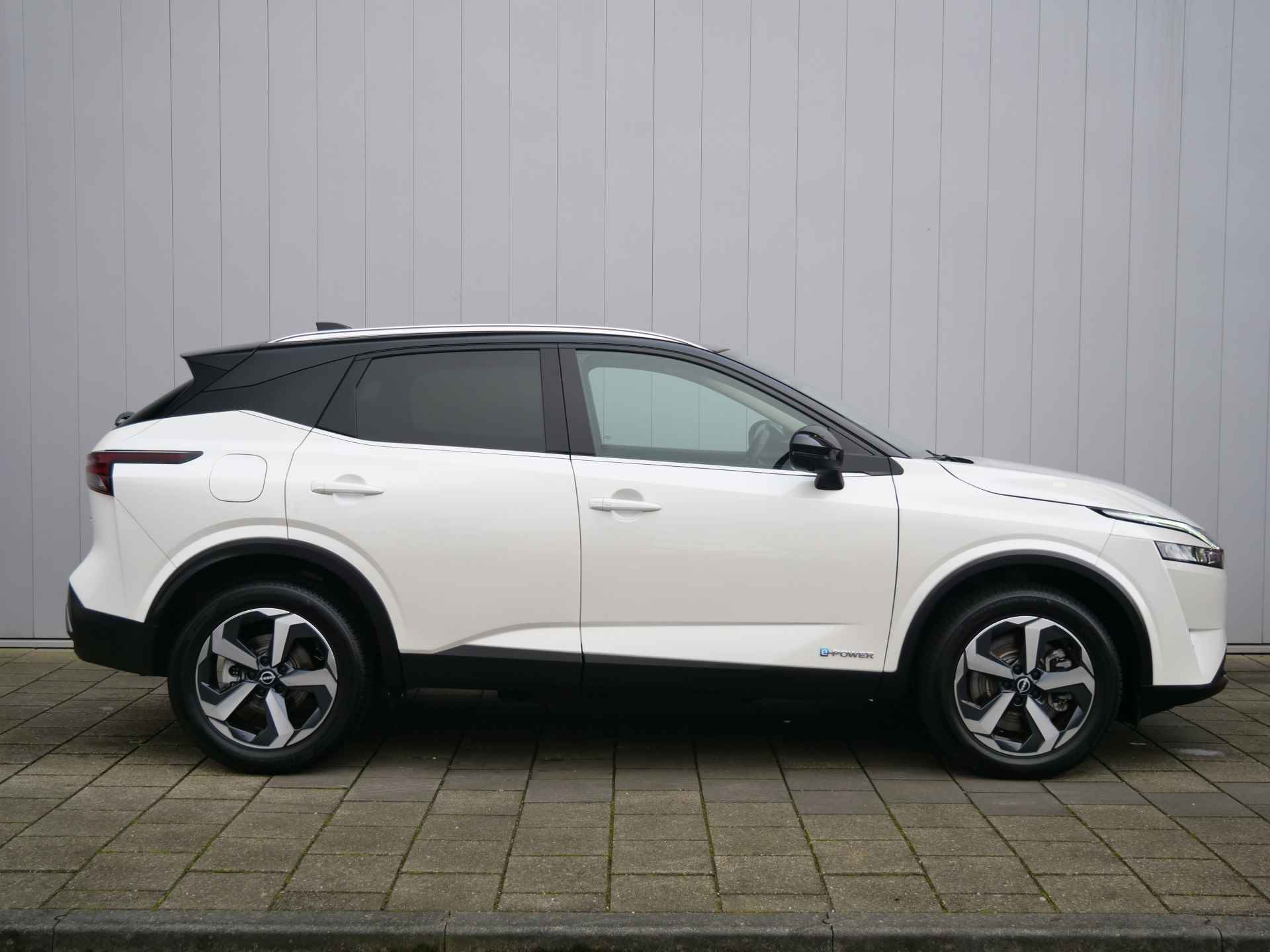 Nissan QASHQAI 1.5 e-Power N-Connecta 158 Pk Automaat Navigatie / Apple Carplay / DAB / Camera / Panorama-dak - 3/42