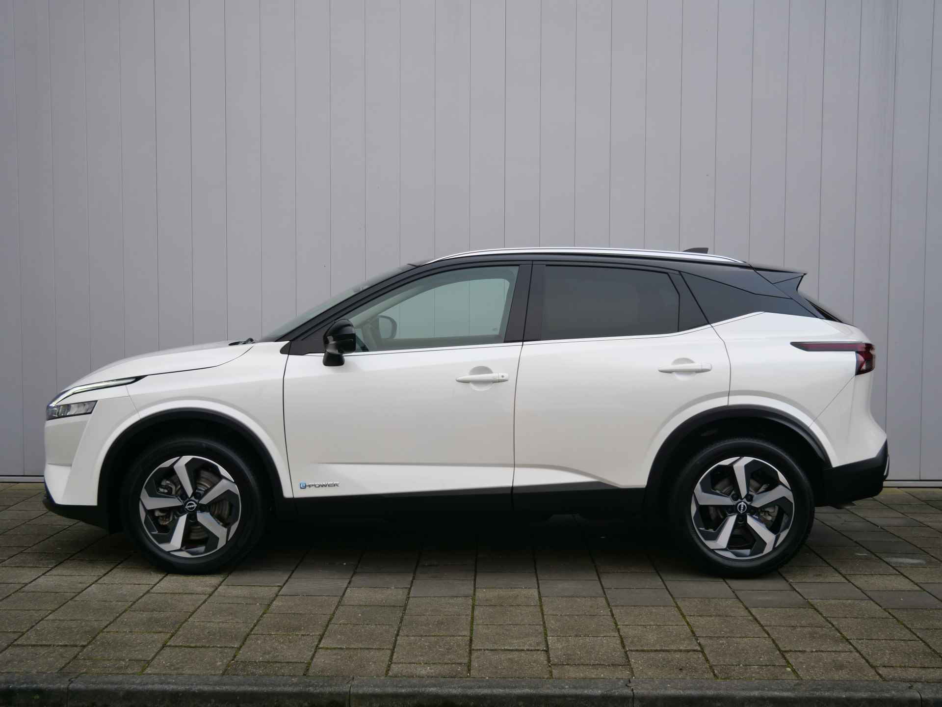 Nissan QASHQAI 1.5 e-Power N-Connecta 158 Pk Automaat Navigatie / Apple Carplay / DAB / Camera / Panorama-dak - 18/42