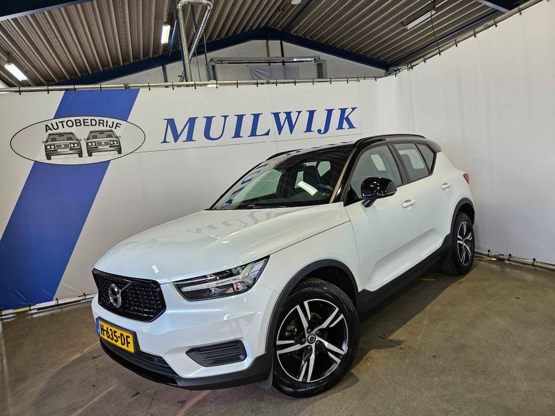 VOLVO Xc40 1.5 T3 R-Design / Navi / Camera / NL Auto - 2/45