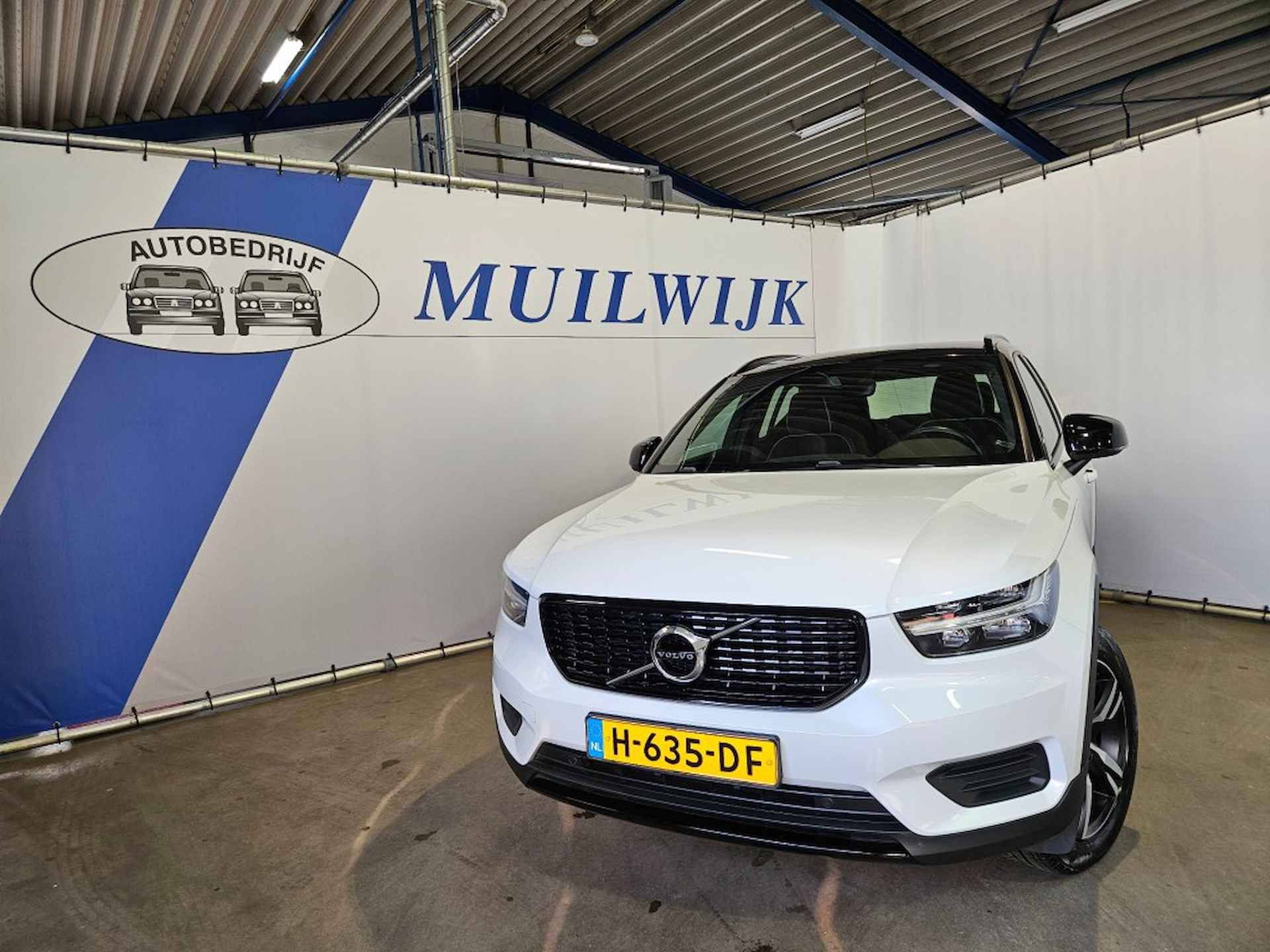 VOLVO Xc40 1.5 T3 R-Design / Navi / Camera / NL Auto - 4/45