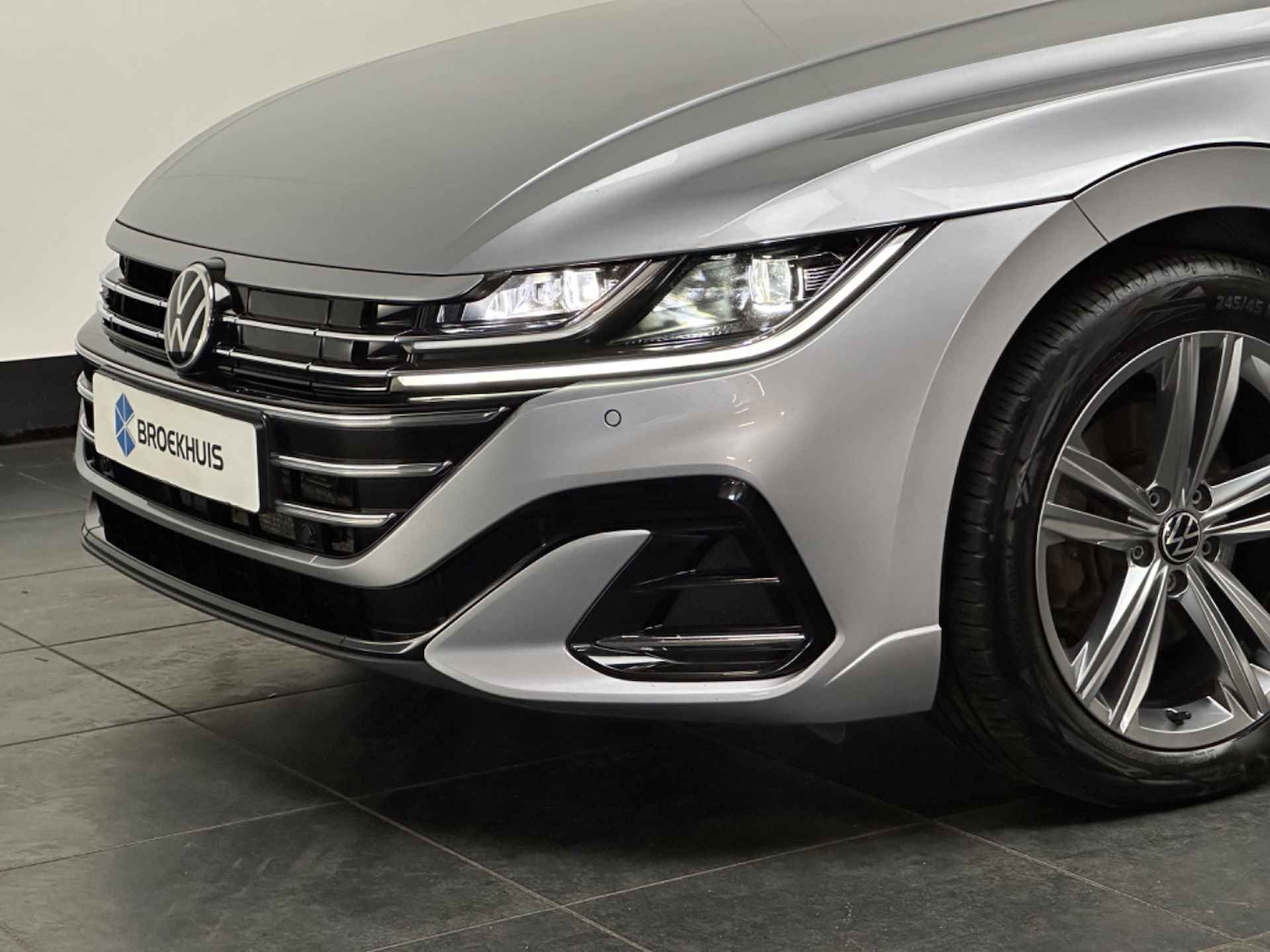 Volkswagen Arteon Shooting Brake 1.4 TSI 218PK DSG-6 eHybrid R-Line Business+ | LED | TREKHAAK | NAVIGATIE | STOELVERW | CAMERA - 4/26